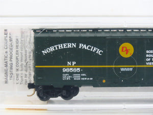 N Scale Micro-Trains MTL 21210 NP Northern Pacific Vista Dome 40' Box Car #98585