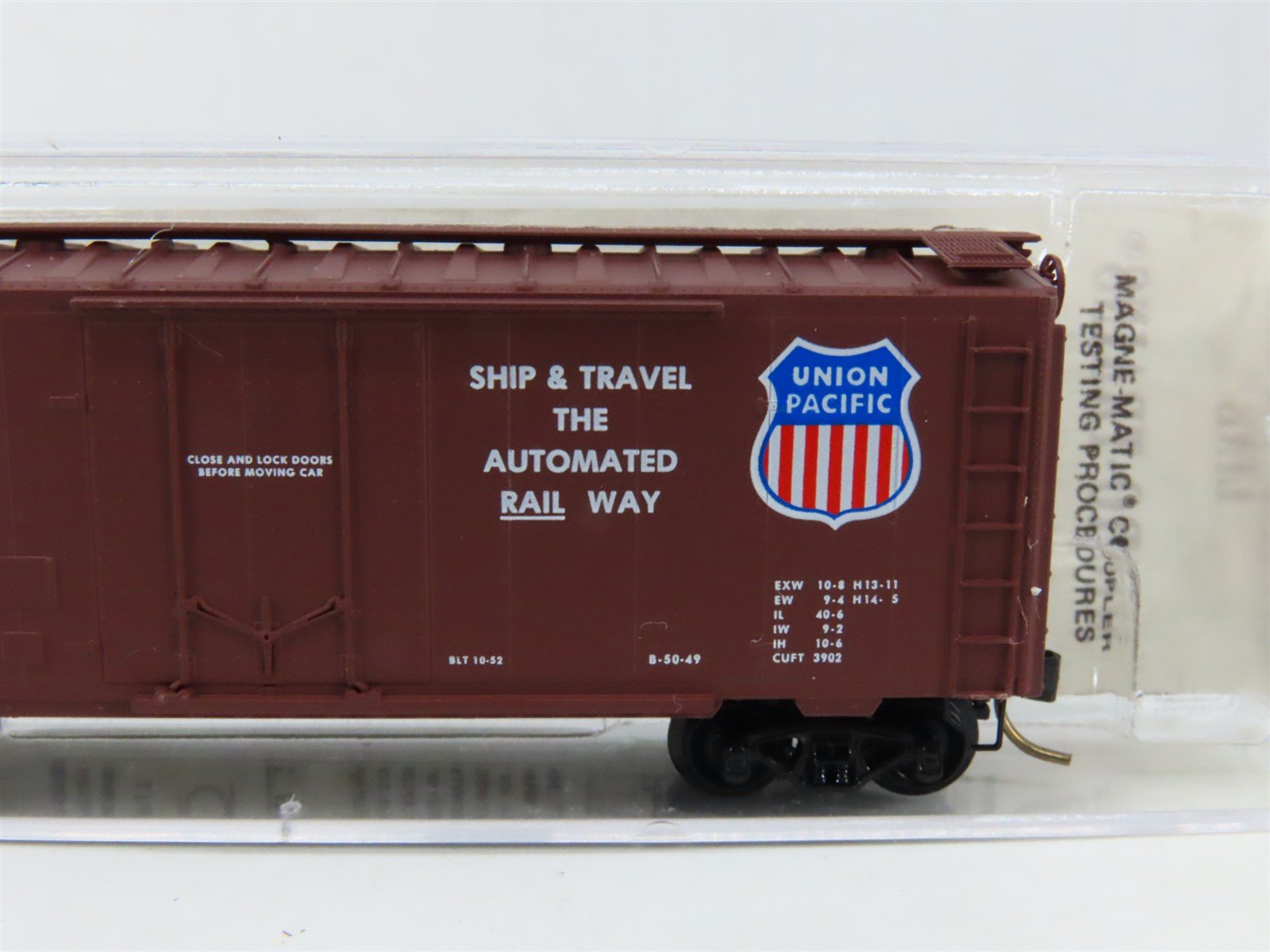 N Kadee Micro-Trains MTL 21140 UP Union Pacific Ship & Travel 40' Boxcar #113596