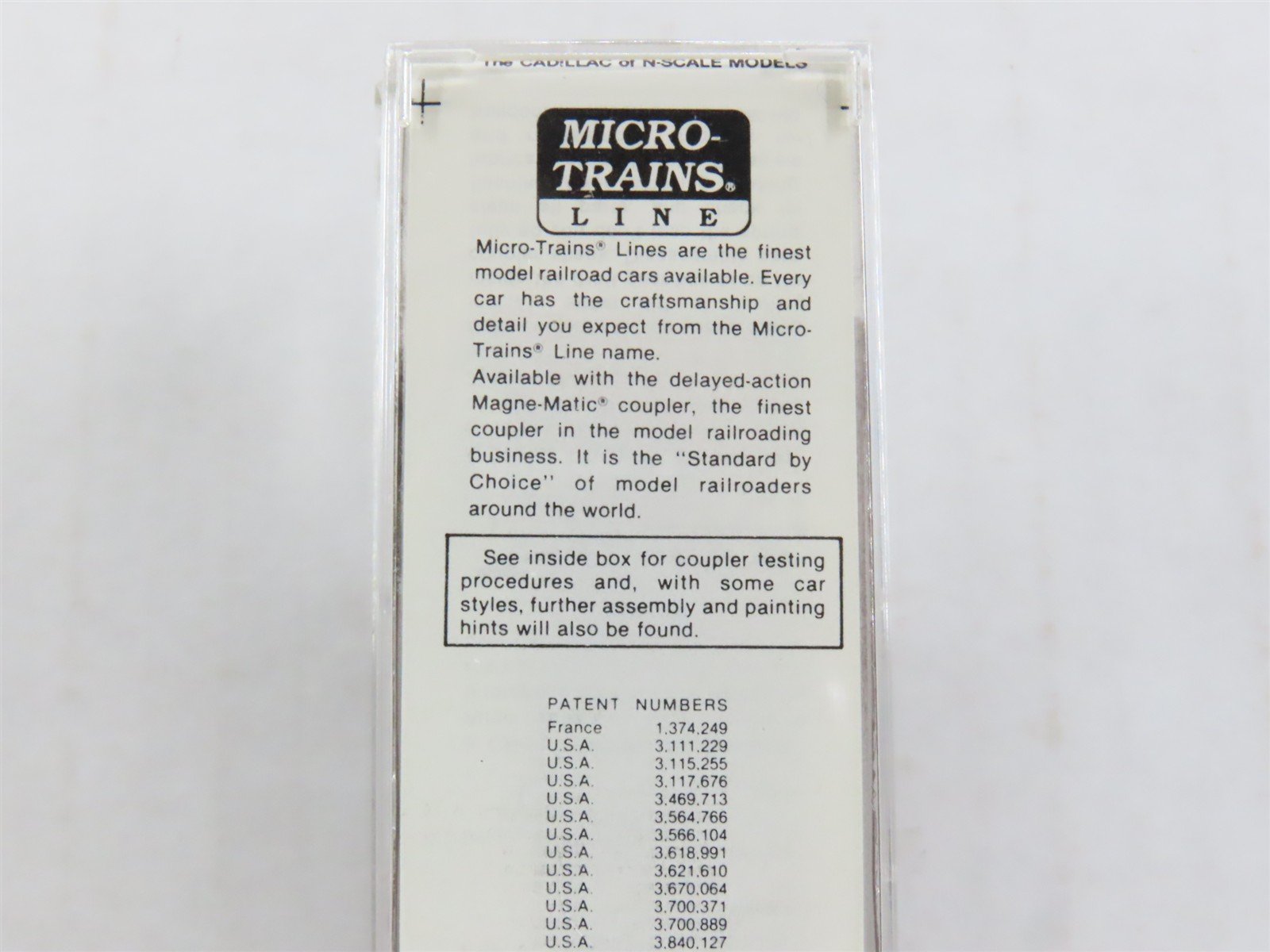 N Micro-Trains MTL 21120 CN Canadian National Maple Leaf 40' Box Car #290145