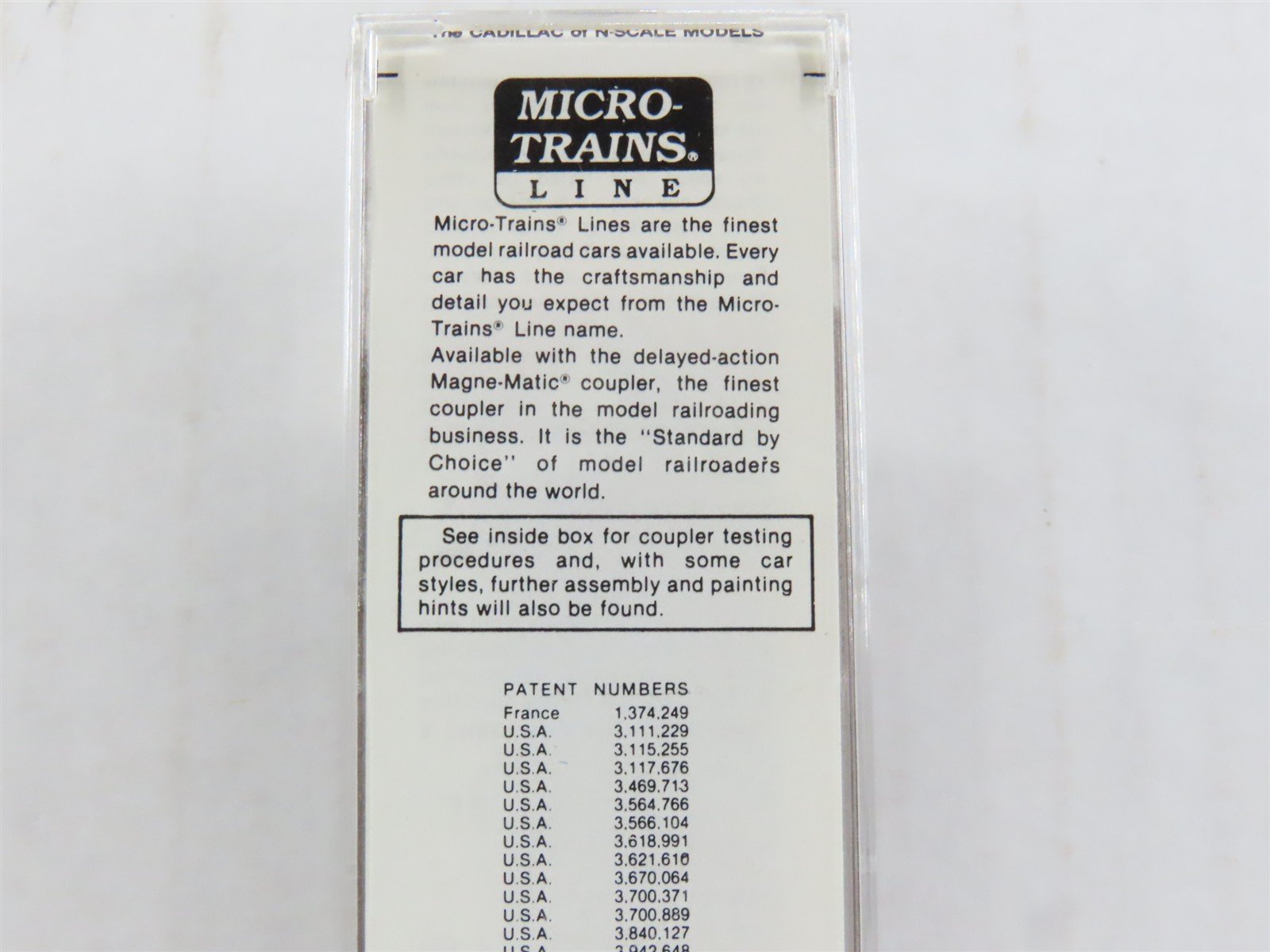 N Micro-Trains MTL 21120 CN Canadian National Maple Leaf 40' Box Car #290145
