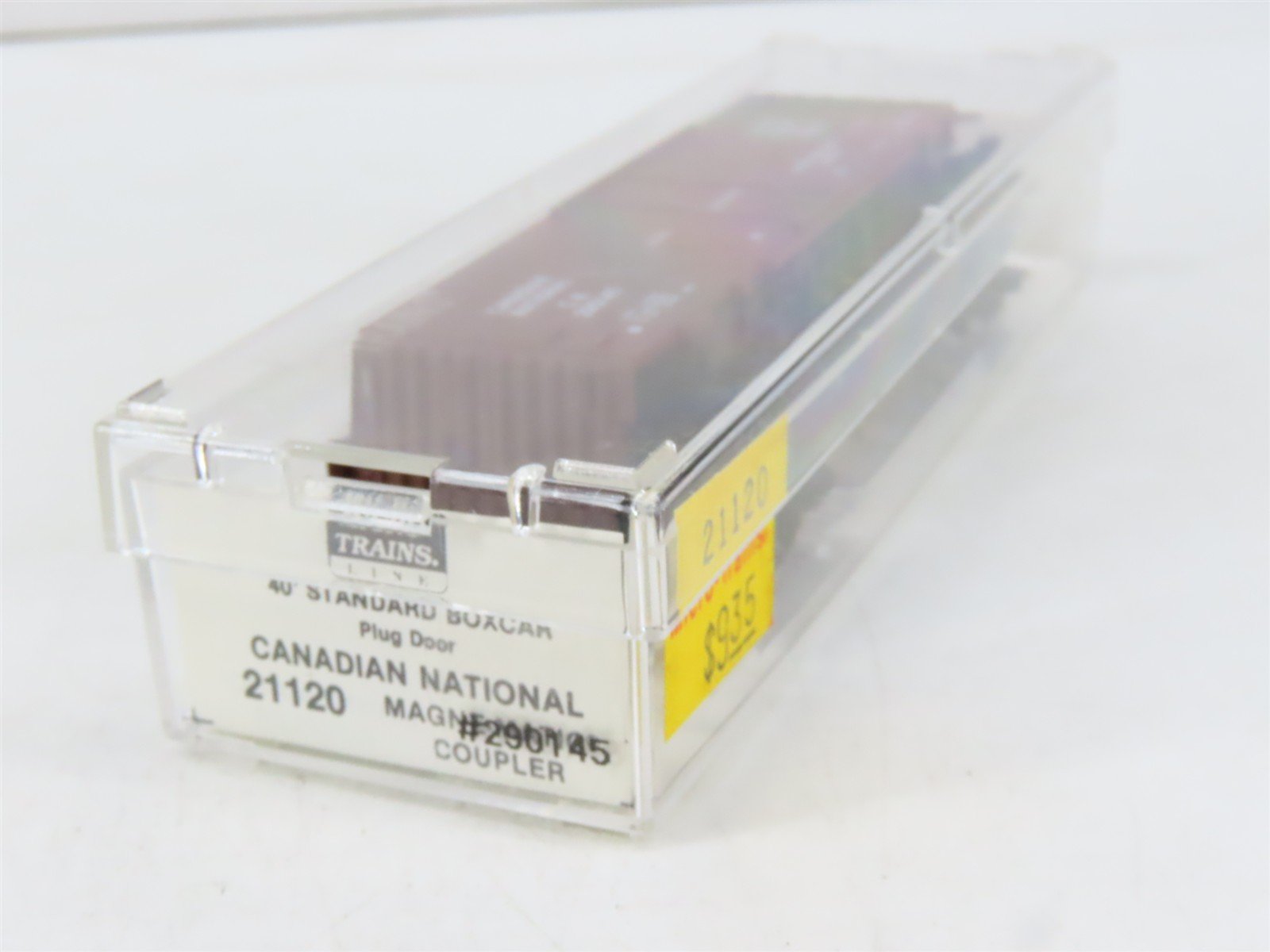 N Micro-Trains MTL 21120 CN Canadian National Maple Leaf 40' Box Car #290145