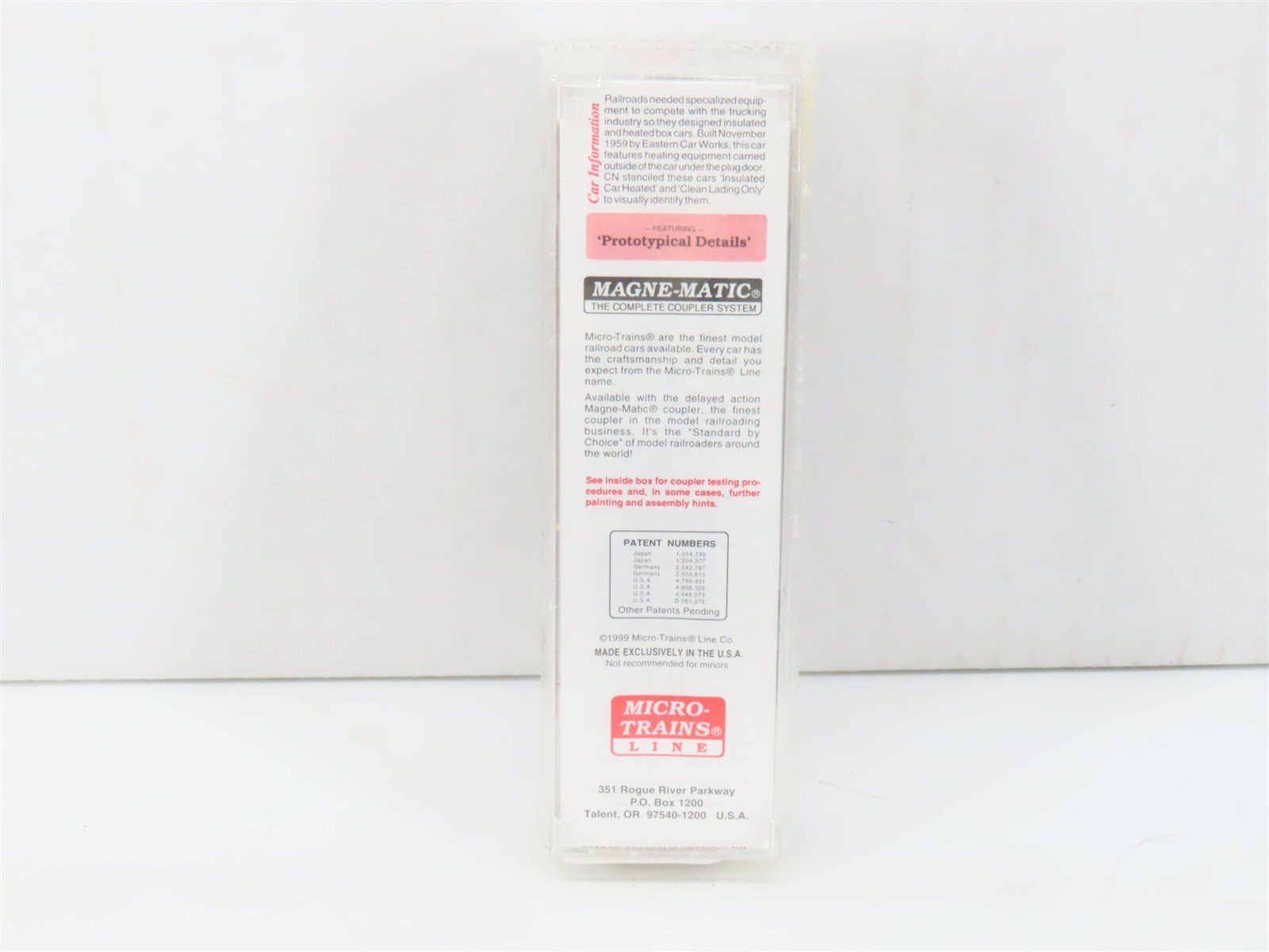 N Micro-Trains MTL 21120 CN Canadian National Maple Leaf 40' Box Car #290159