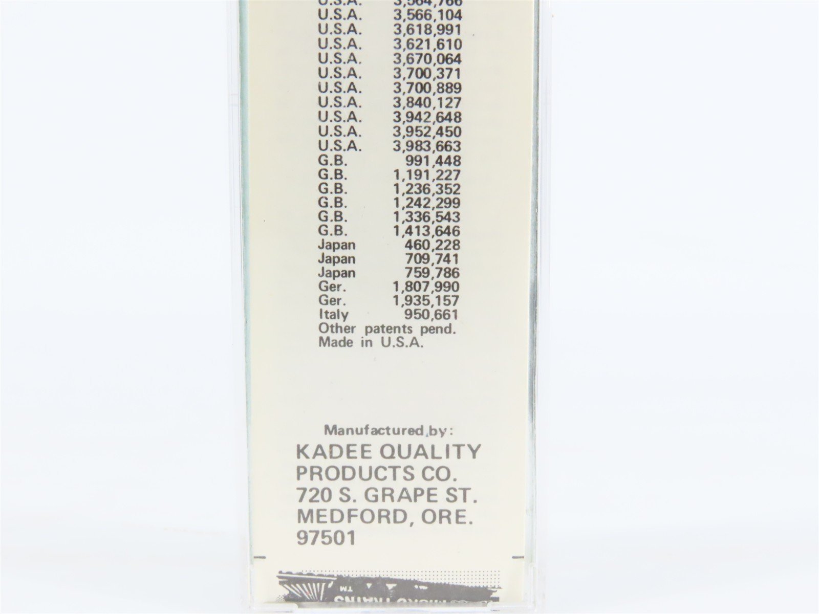 N Scale Kadee Micro-Trains MTL 24050 PC Penn Central 40' Box Car #103800