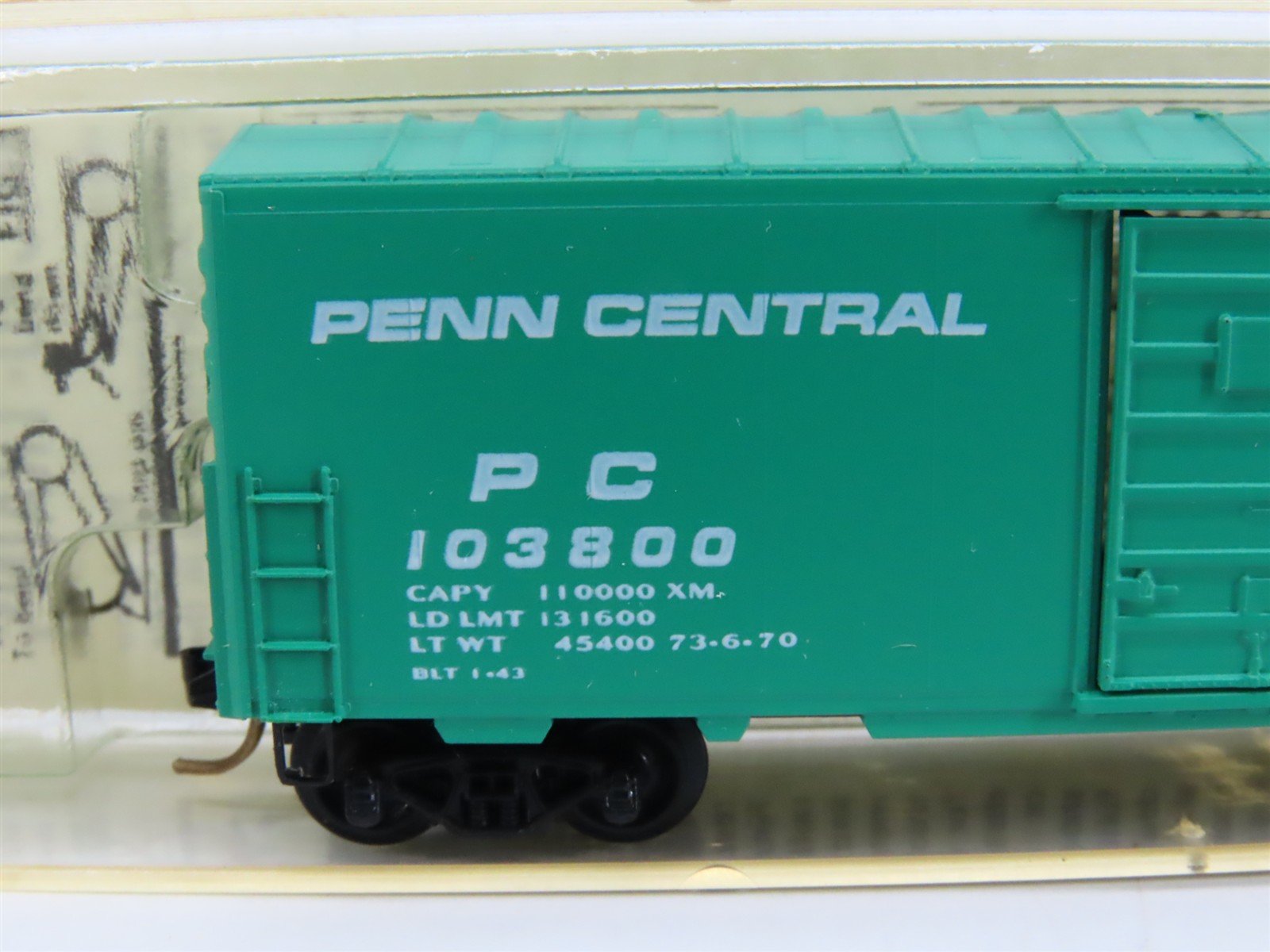 N Scale Kadee Micro-Trains MTL 24050 PC Penn Central 40' Box Car #103800