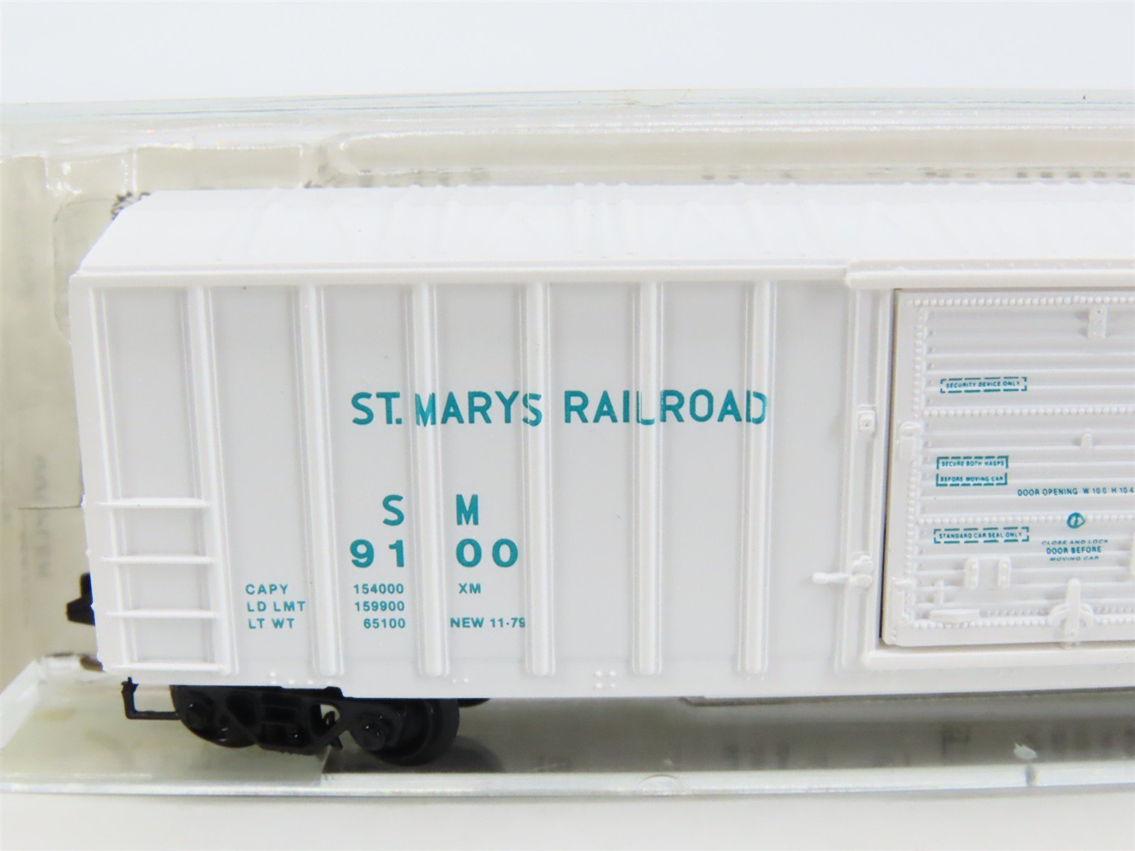 N Scale Kadee Micro-Trains MTL 25300 SM St. Marys 50' Rib Side Box Car #9100