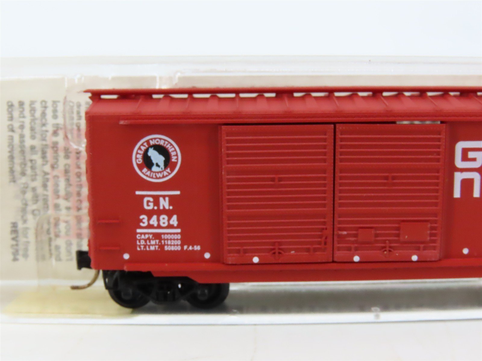 N Scale Micro-Trains MTL 23210 GN Great Northern Circus Train 40' Box Car #3484