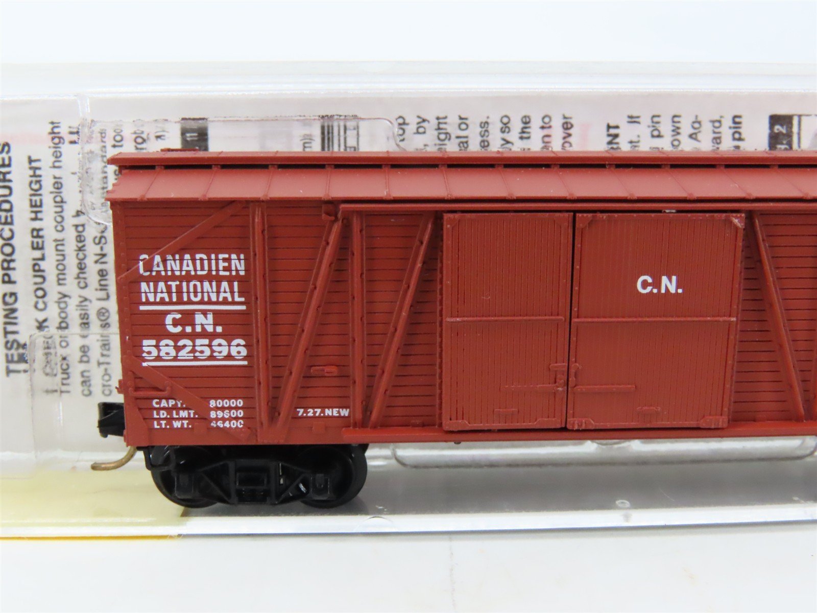 N Micro-Trains MTL 29070 CN Canadian National 40' Automobile Box Car #582596