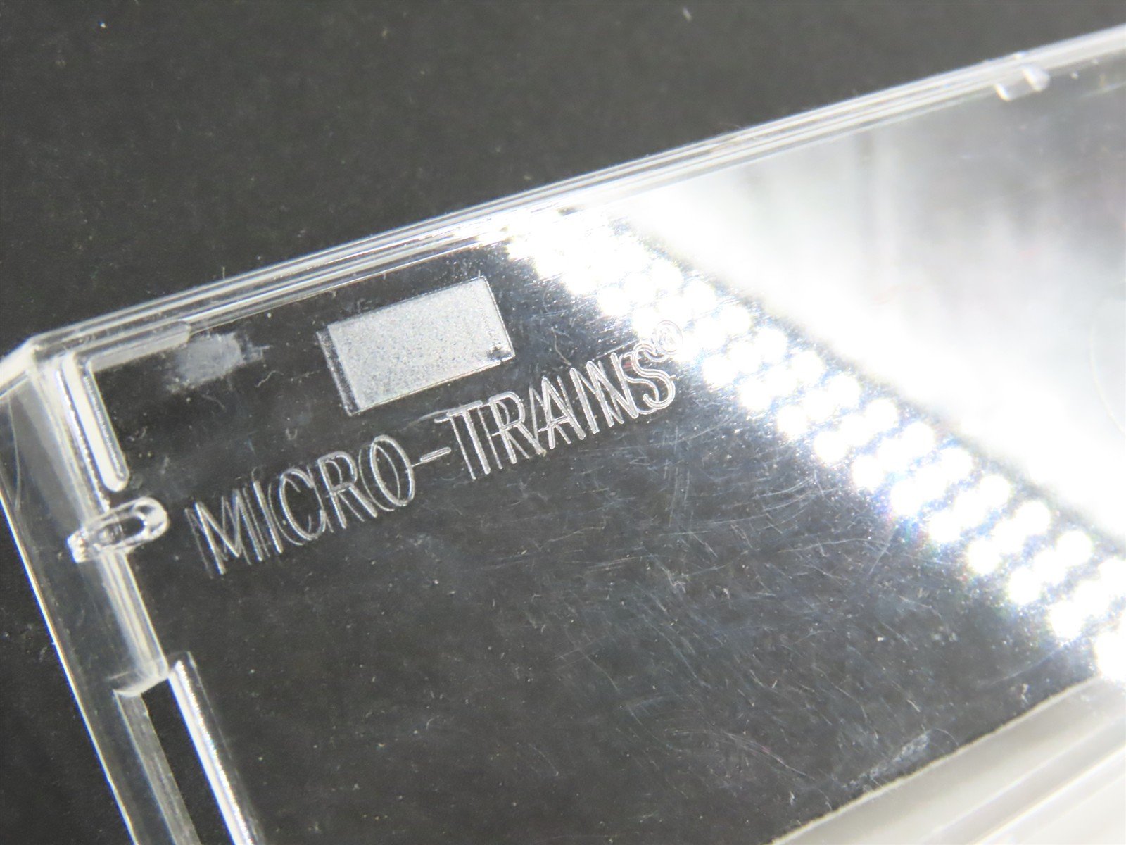 N Micro-Trains MTL 29070 CN Canadian National 40' Automobile Box Car #582596