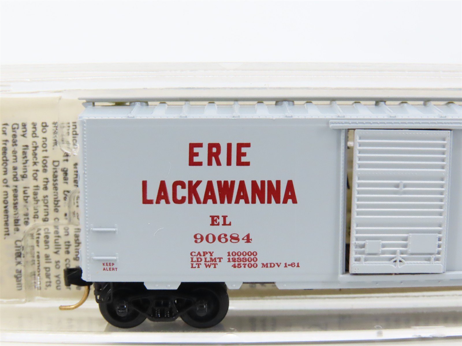 N Scale Kadee Micro-Trains MTL 20360 EL Erie Lackawanna 40' Box Car #90684