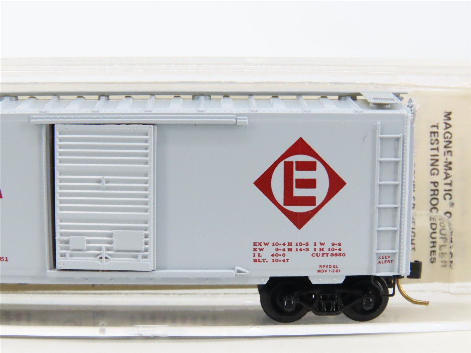 N Scale Kadee Micro-Trains MTL 20360 EL Erie Lackawanna 40' Box Car #90684