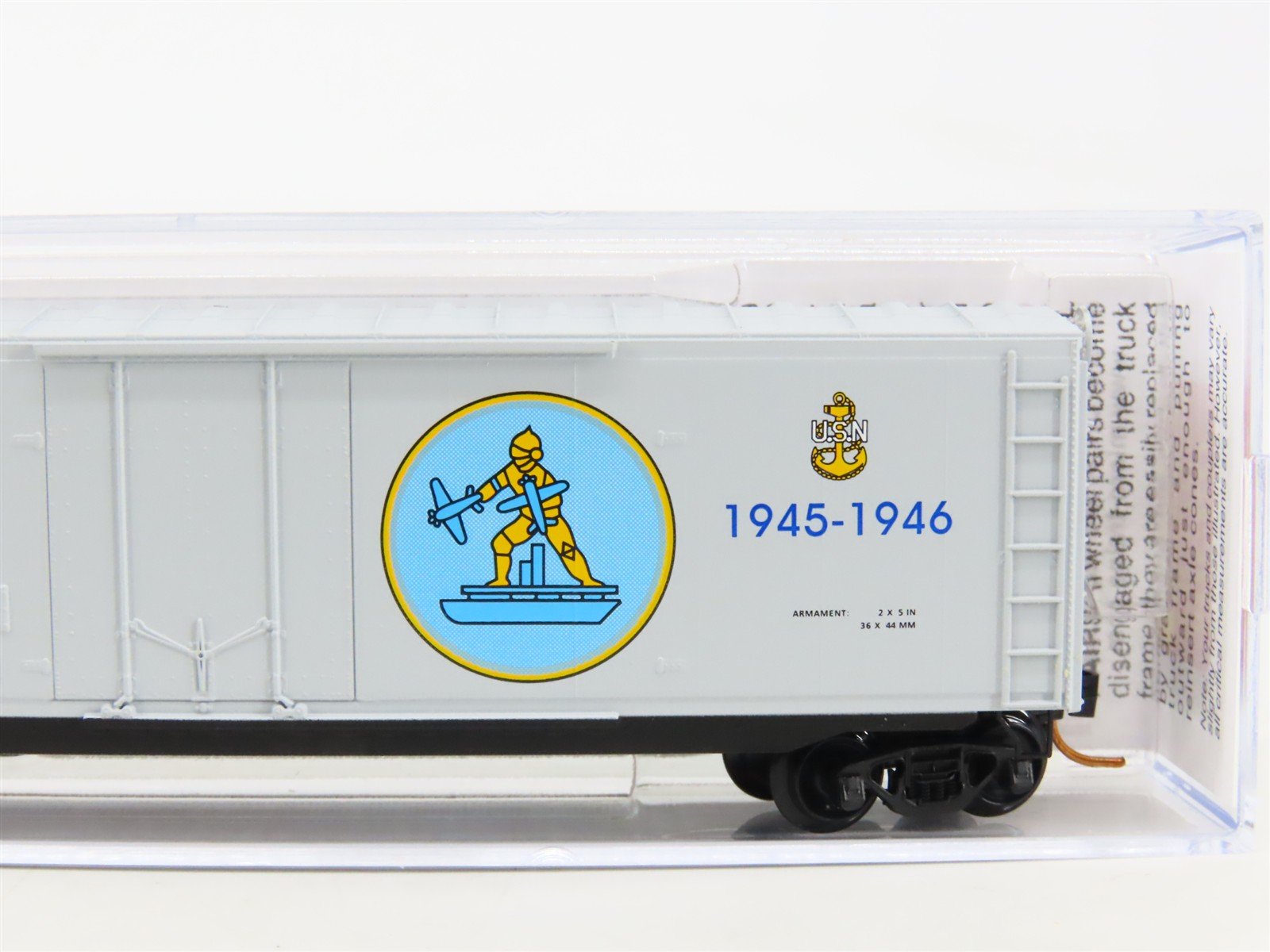 N Micro-Trains MTL 03800406 Navy Series #6 USS Gilbert Islands Box Car #CVE-107