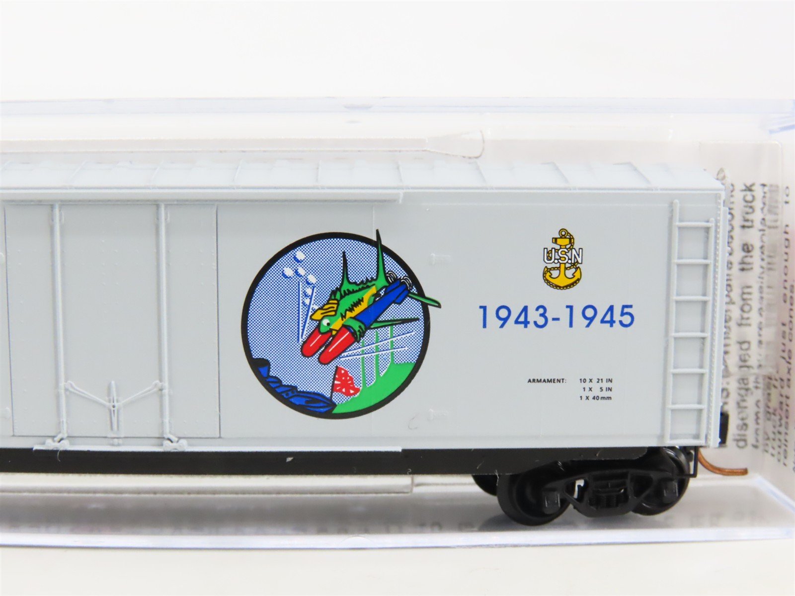 N Micro-Trains MTL 03800403 Navy Series #3 USS Pampanito 50' Box Car #SS-383
