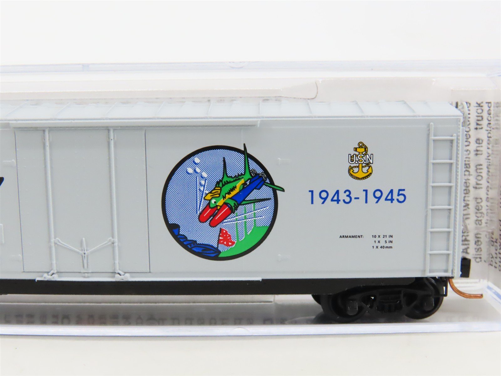 N Micro-Trains MTL 03800403 Navy Series #3 USS Pampanito 50' Box Car #SS-383