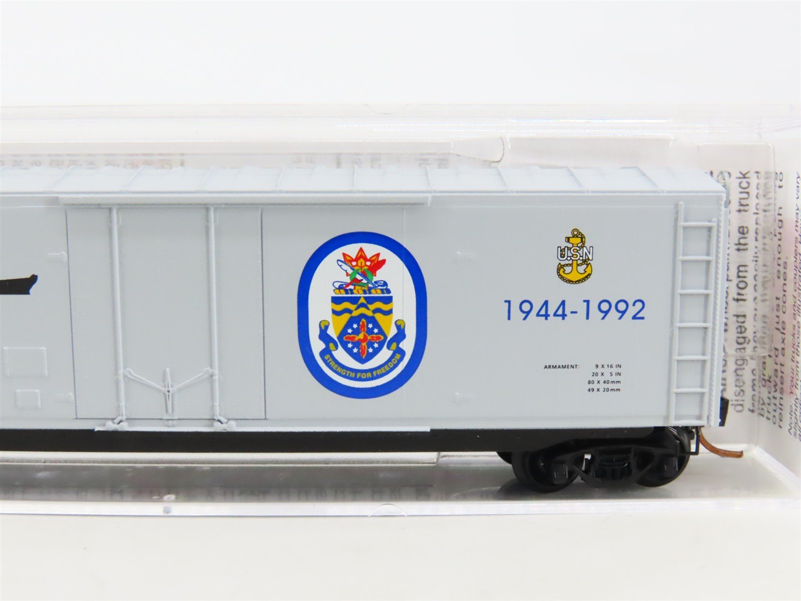 N Scale Micro-Trains MTL 03800401 Navy Series #1 USS Missouri 50' Box Car #BB-63