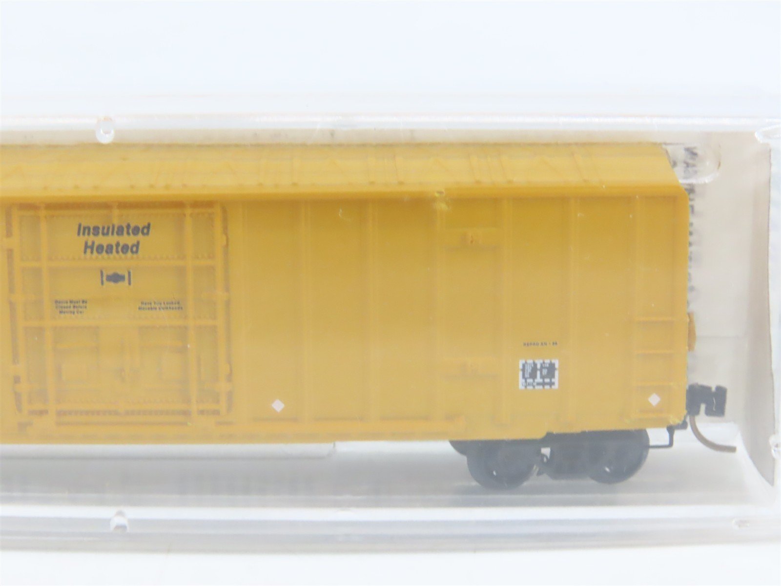 N Scale Kadee Micro-Trains MTL 27180 CP Rail 50' Plug Door Box Car #166049