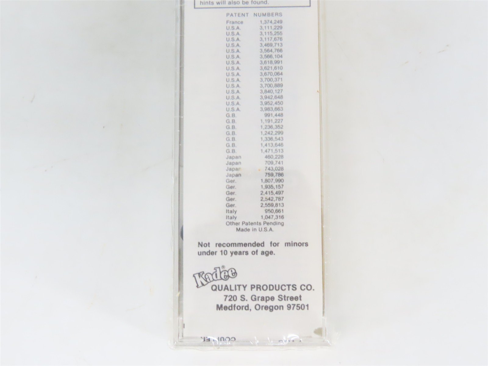 N Scale Kadee Micro-Trains MTL 27180 CP Rail 50' Plug Door Box Car #166049