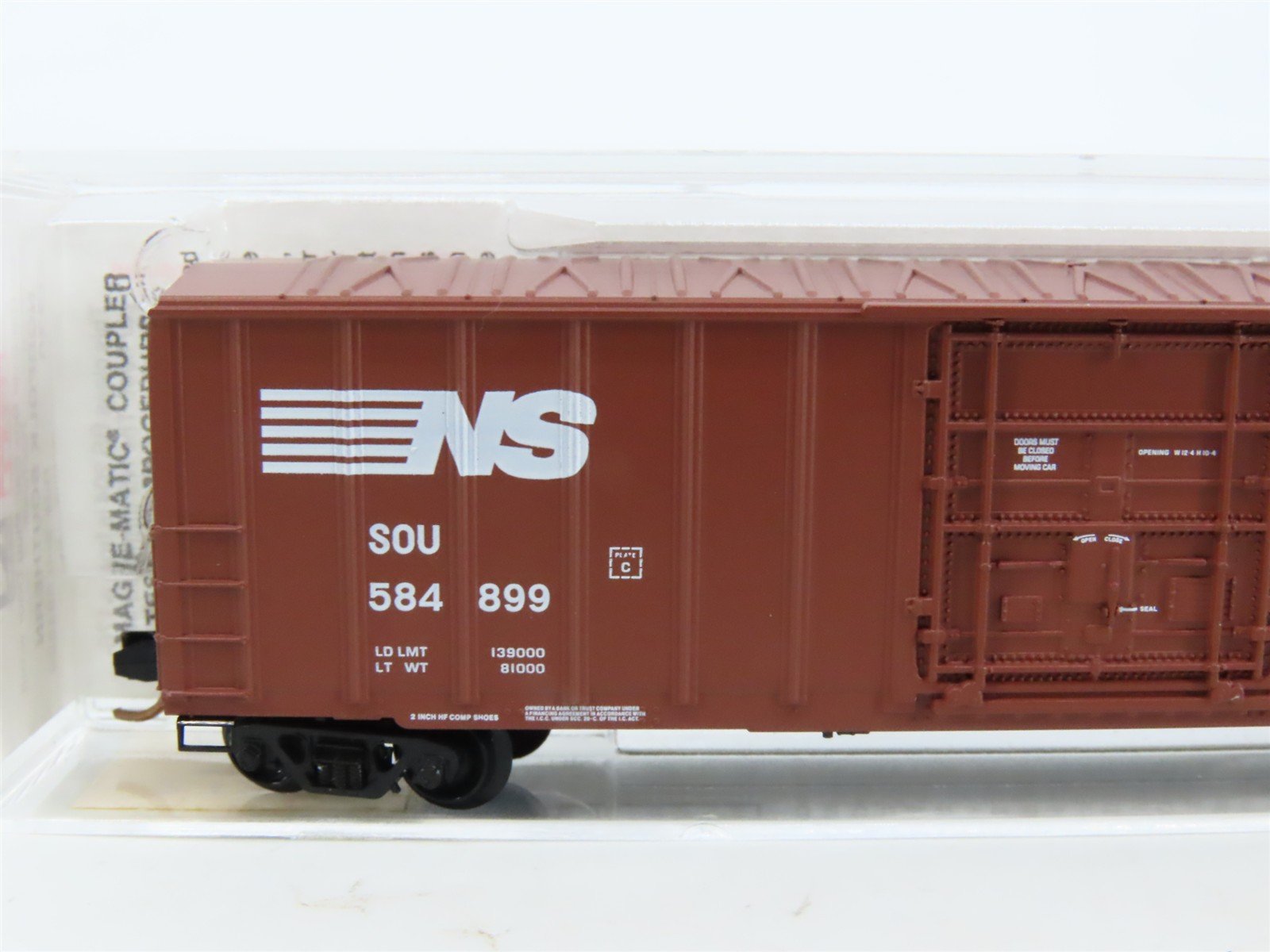 N Scale Micro-Trains MTL 27230 SOU NS Norfolk Southern 50' Box Car #584899