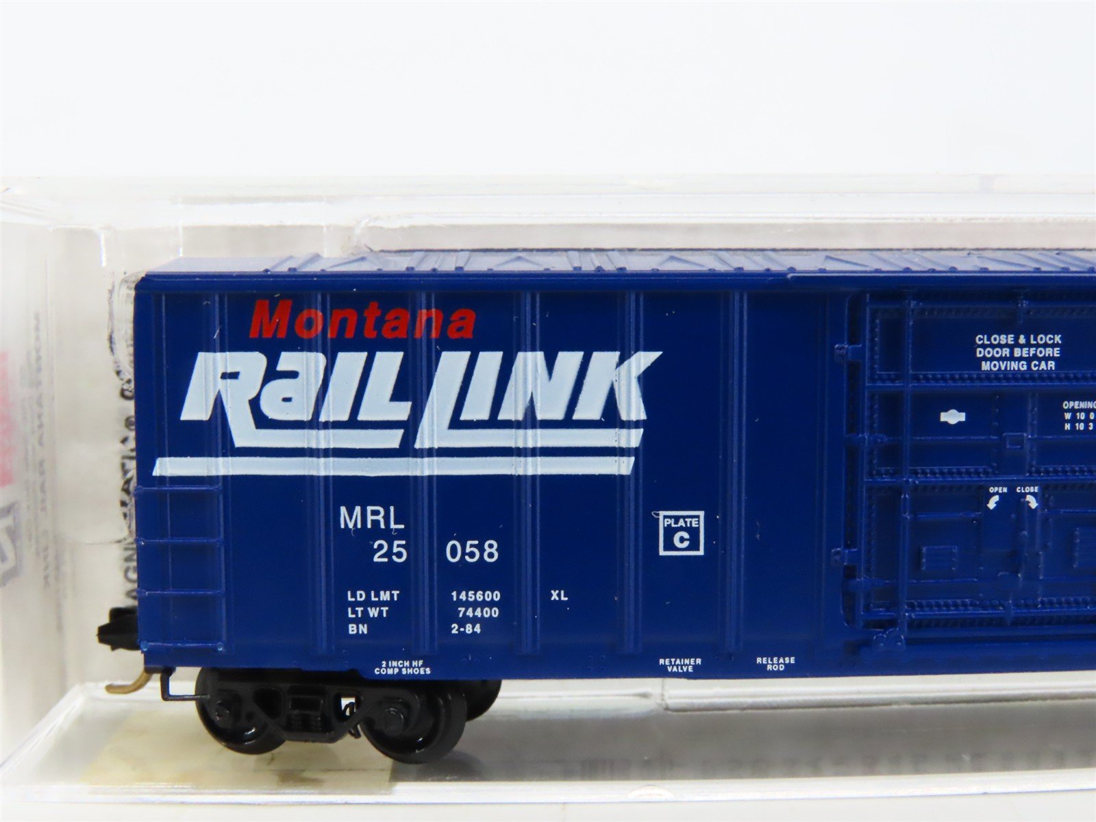 N Scale Micro-Trains MTL 27240 MRL Montana Rail Link 50' Plug Door Boxcar #25058