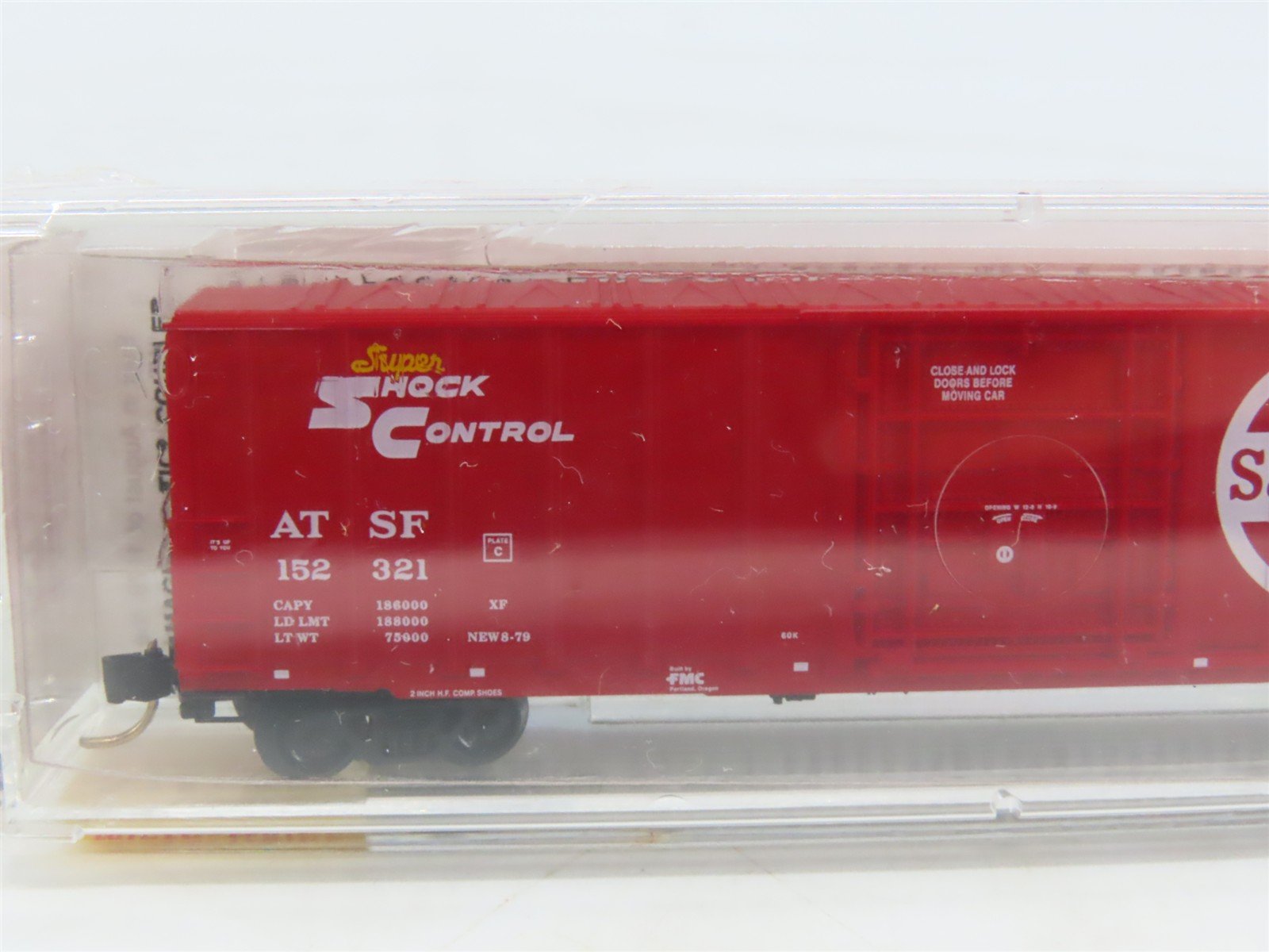 N Scale Micro-Trains MTL 27250 ATSF Santa Fe Shock Control 50' Box Car #152321
