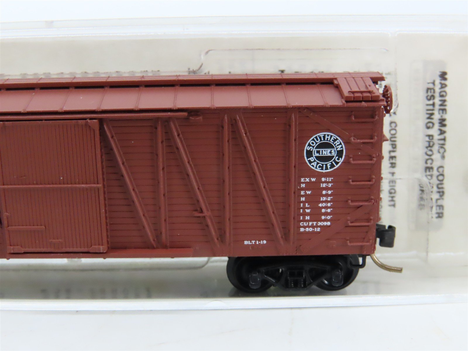 N Scale Micro-Trains MTL 28030 SP Southern Pacific 40' Single Door Boxcar #26360