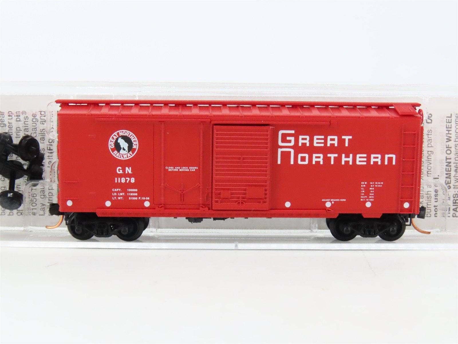 N Micro-Trains MTL 22020 GN Great Northern 40' Plug & Sliding Door Boxcar #11878