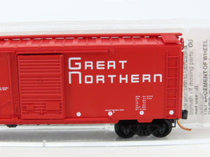 N Micro-Trains MTL 22020 GN Great Northern 40' Plug & Sliding Door Boxcar #11878