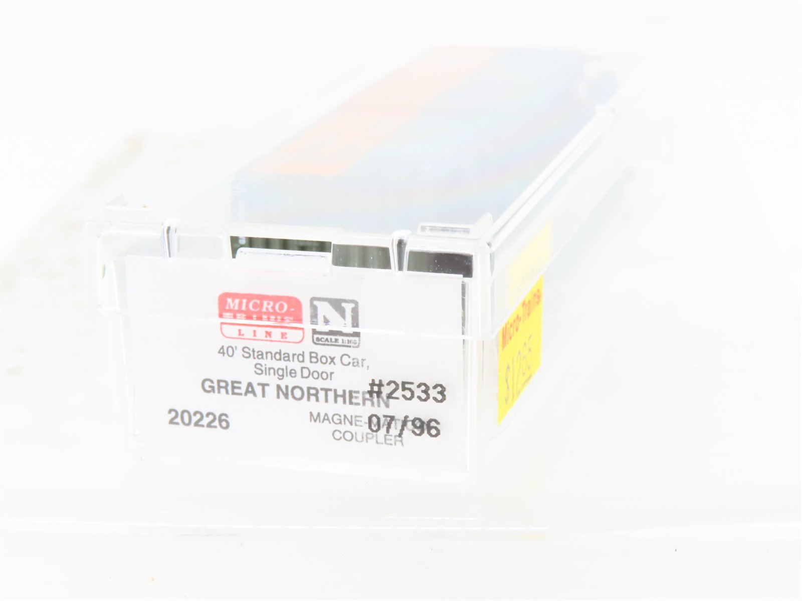 N Scale Micro-Trains MTL 20226 GN Great Northern 40' Single Door Box Car #2533