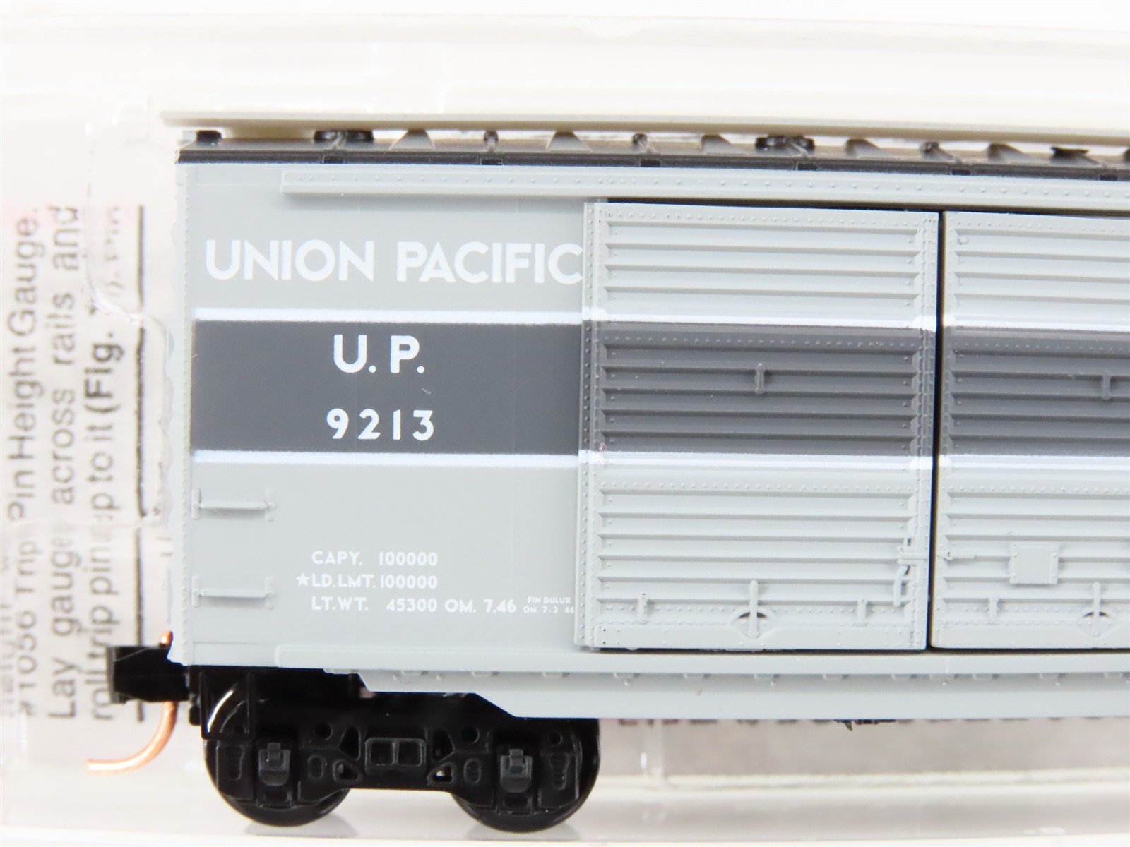 N Scale Micro-Trains MTL 23270 UP Union Pacific Express Service 40' Boxcar #9213