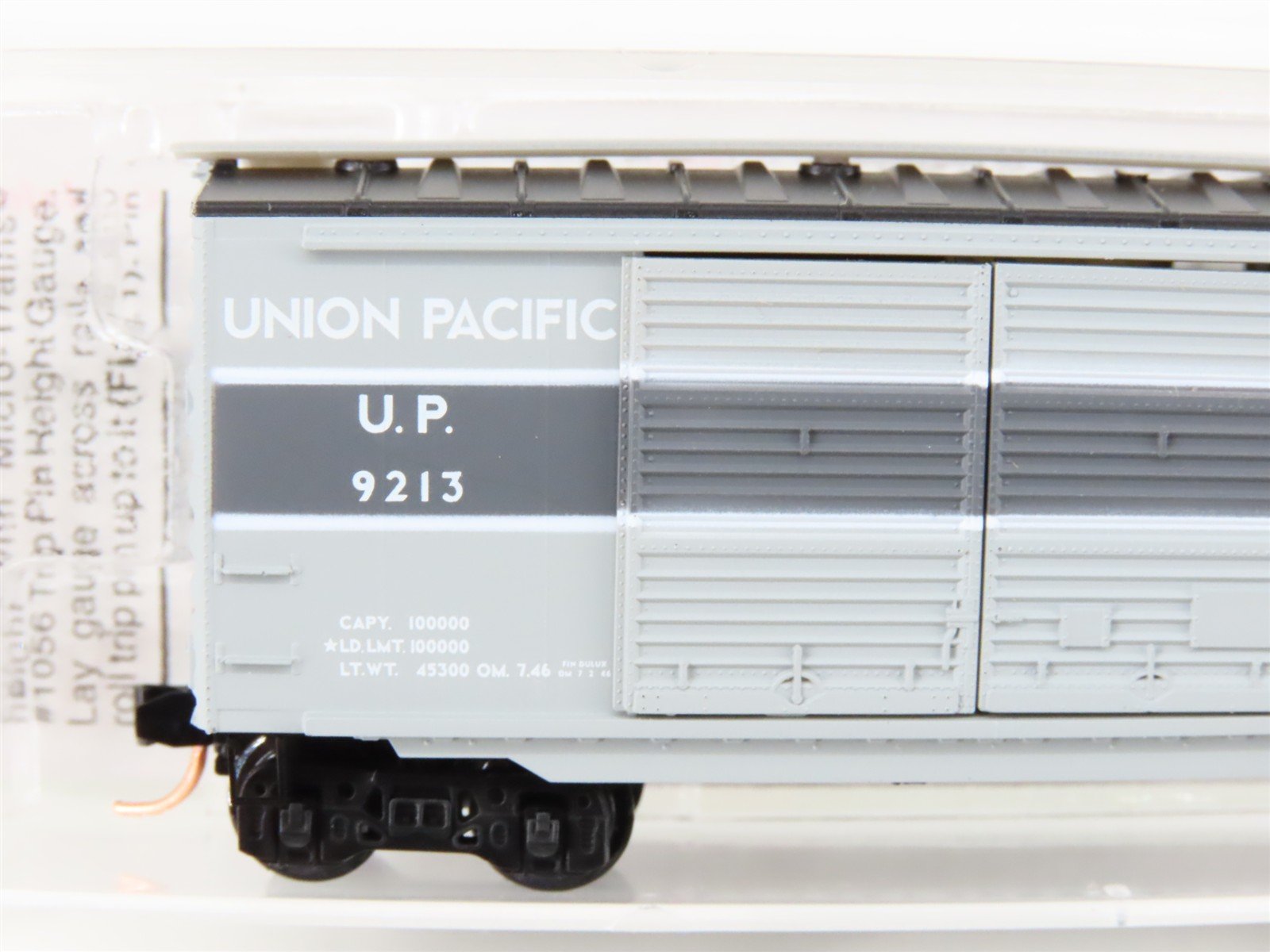 N Scale Micro-Trains MTL 23270 UP Union Pacific Express Service 40' Boxcar #9213