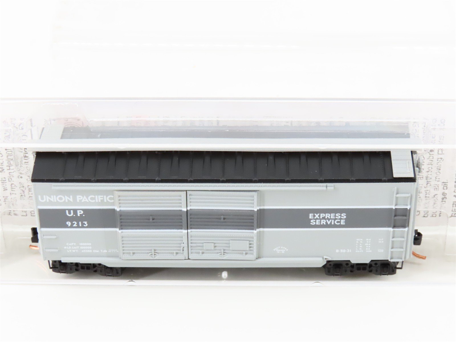 N Scale Micro-Trains MTL 23270 UP Union Pacific Express Service 40' Boxcar #9213