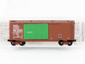 N Scale Micro-Trains MTL 23260 DWC Duluth, Winnipeg & Pacific 40' Boxcar #582225