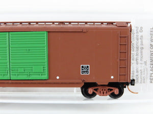 N Scale Micro-Trains MTL 23260 DWC Duluth, Winnipeg & Pacific 40' Boxcar #582225