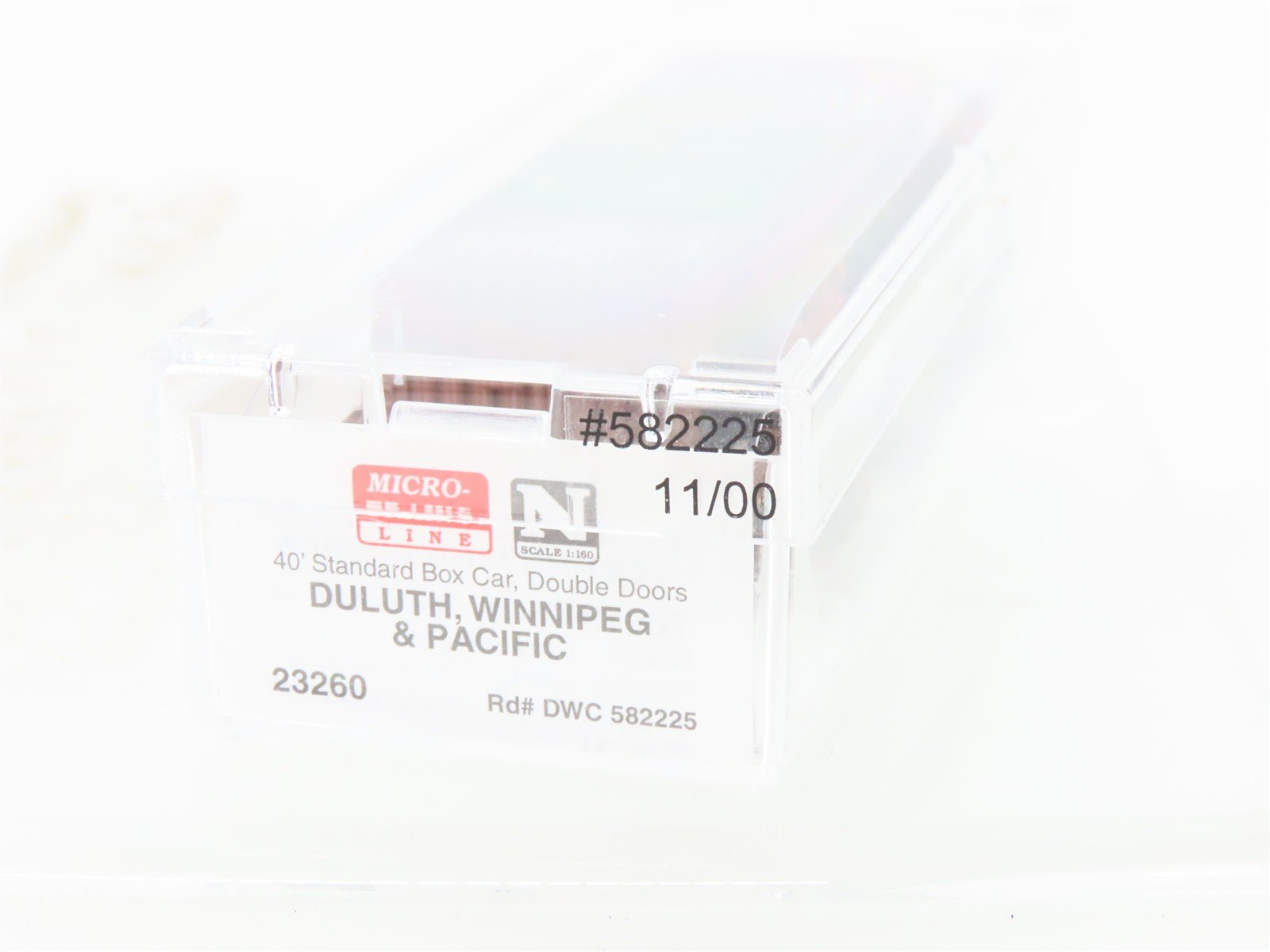 N Scale Micro-Trains MTL 23260 DWC Duluth, Winnipeg & Pacific 40' Boxcar #582225