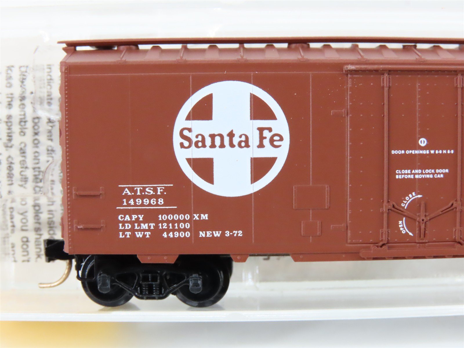 N Scale Micro-Trains MTL 21110 ATSF Santa Fe 40' Plug Door Box Car #149968