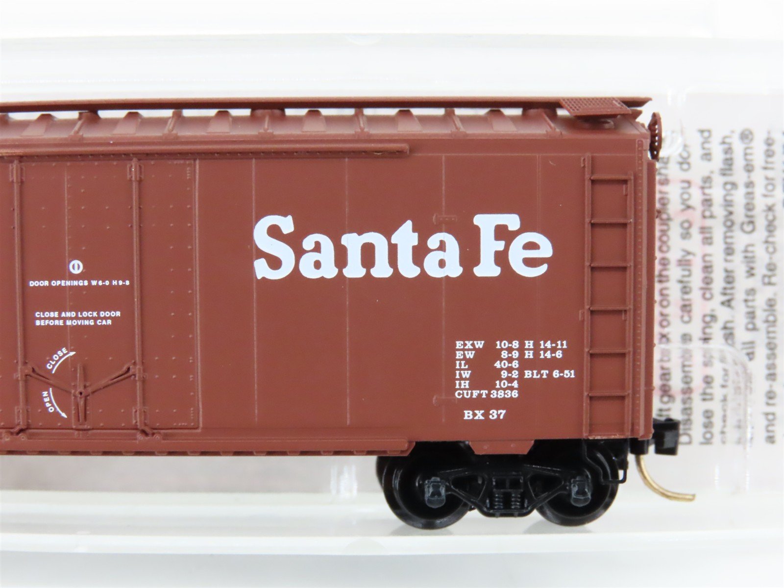 N Scale Micro-Trains MTL 21110 ATSF Santa Fe 40' Plug Door Box Car #149953