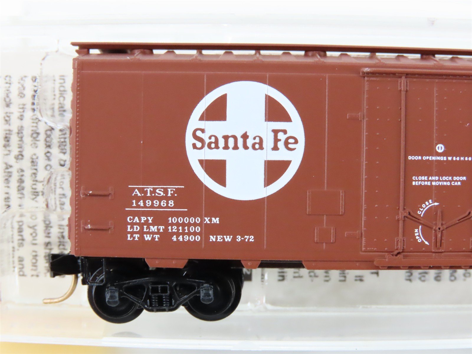 N Scale Micro-Trains MTL 21110 ATSF Santa Fe 40' Plug Door Box Car #149968