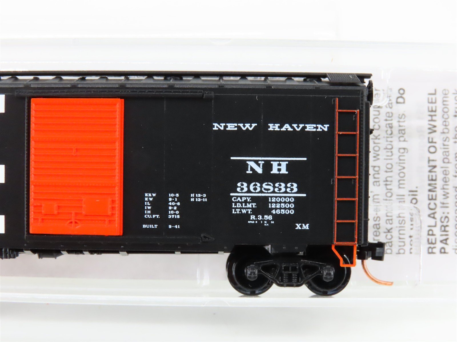 N Scale Micro-Trains MTL 20556 NH New Haven 40' Single Door Box Car #36833