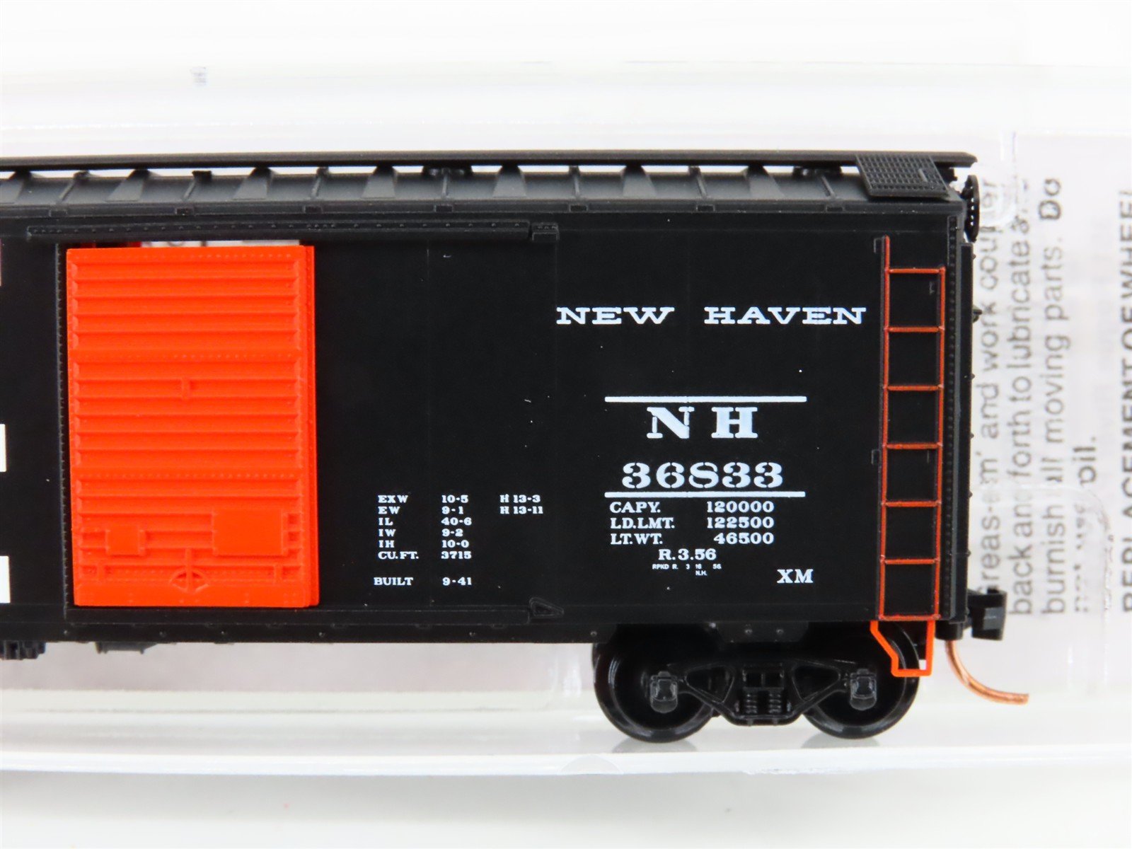 N Scale Micro-Trains MTL 20556 NH New Haven 40' Single Door Box Car #36833