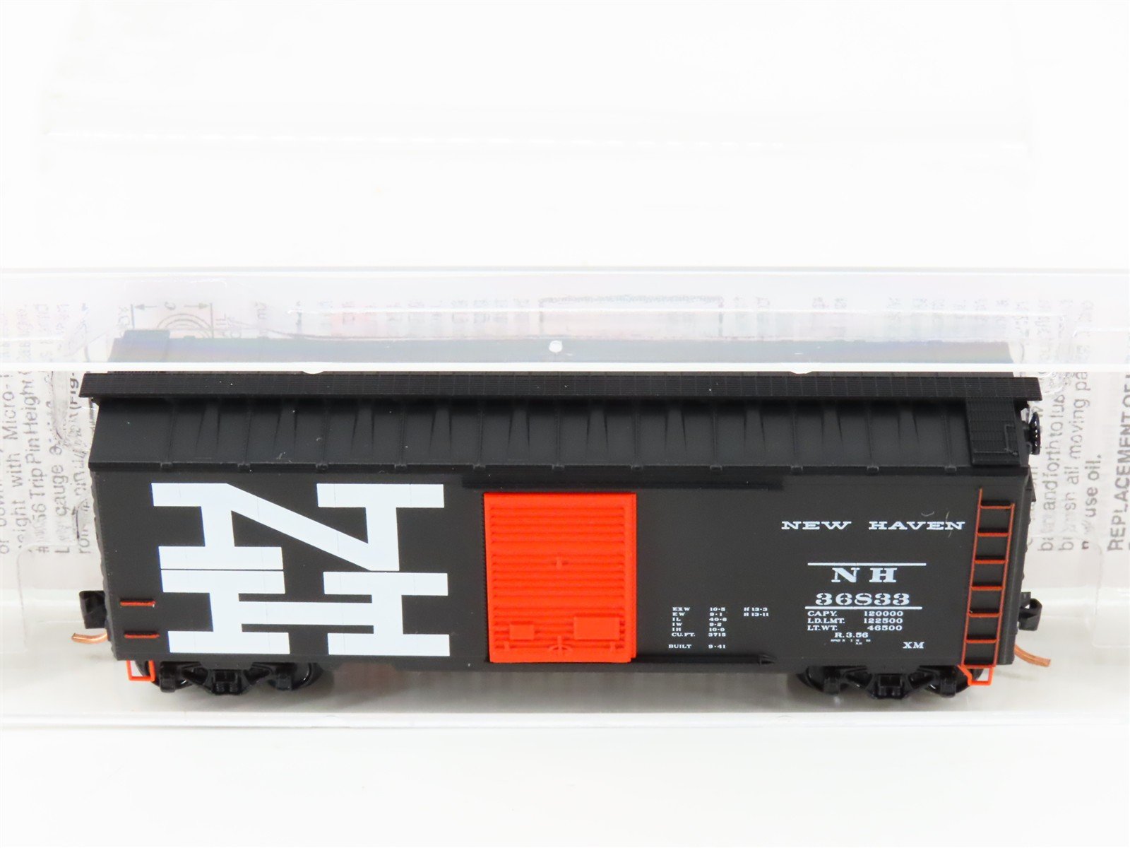 N Scale Micro-Trains MTL 20556 NH New Haven 40' Single Door Box Car #36833