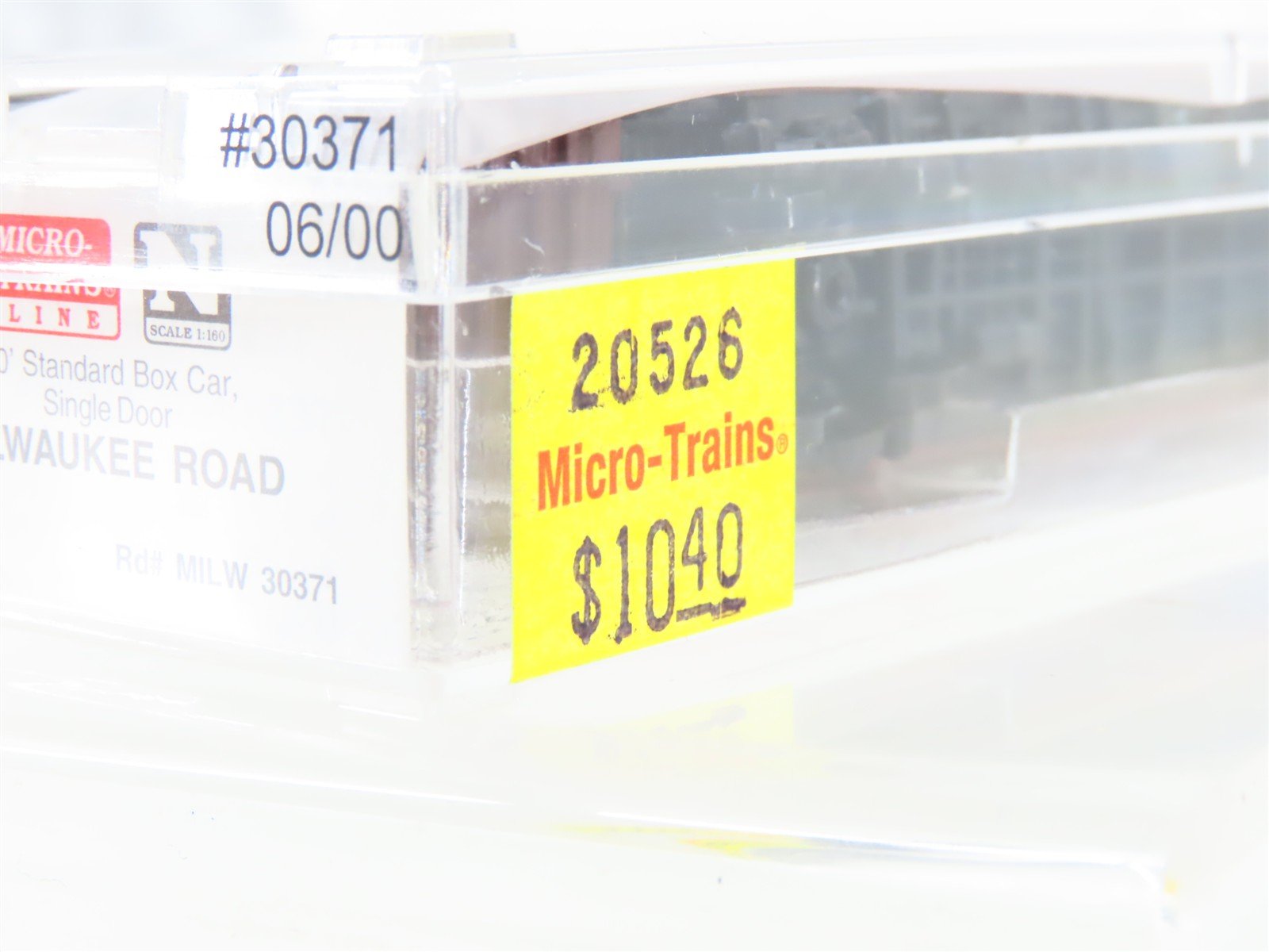 N Scale Micro-Trains MTL 20526 MILW Milwaukee Road 40' Single Door Boxcar #30371
