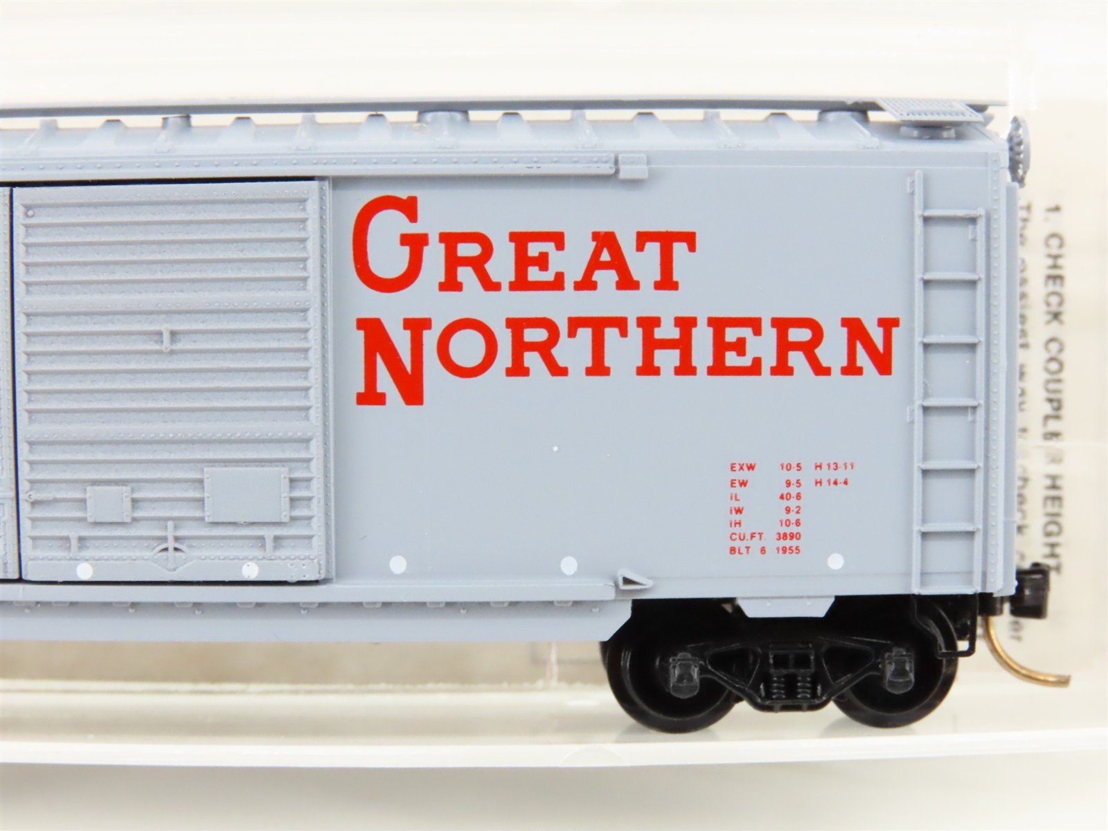 N Scale Micro-Trains MTL 23180 GN Great Northern 40' Double Door Box Car #3345