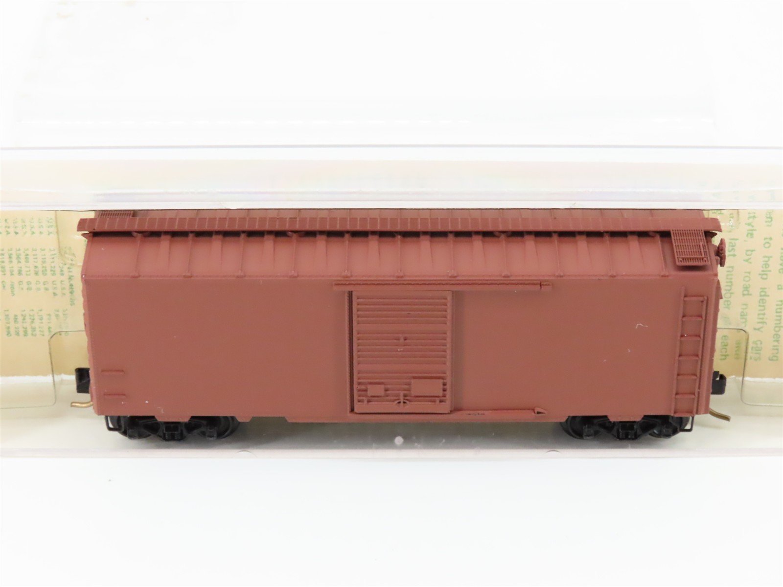N Kadee Micro-Trains MTL 20000 Unlettered 40' Single Door Box Car - Blue Label