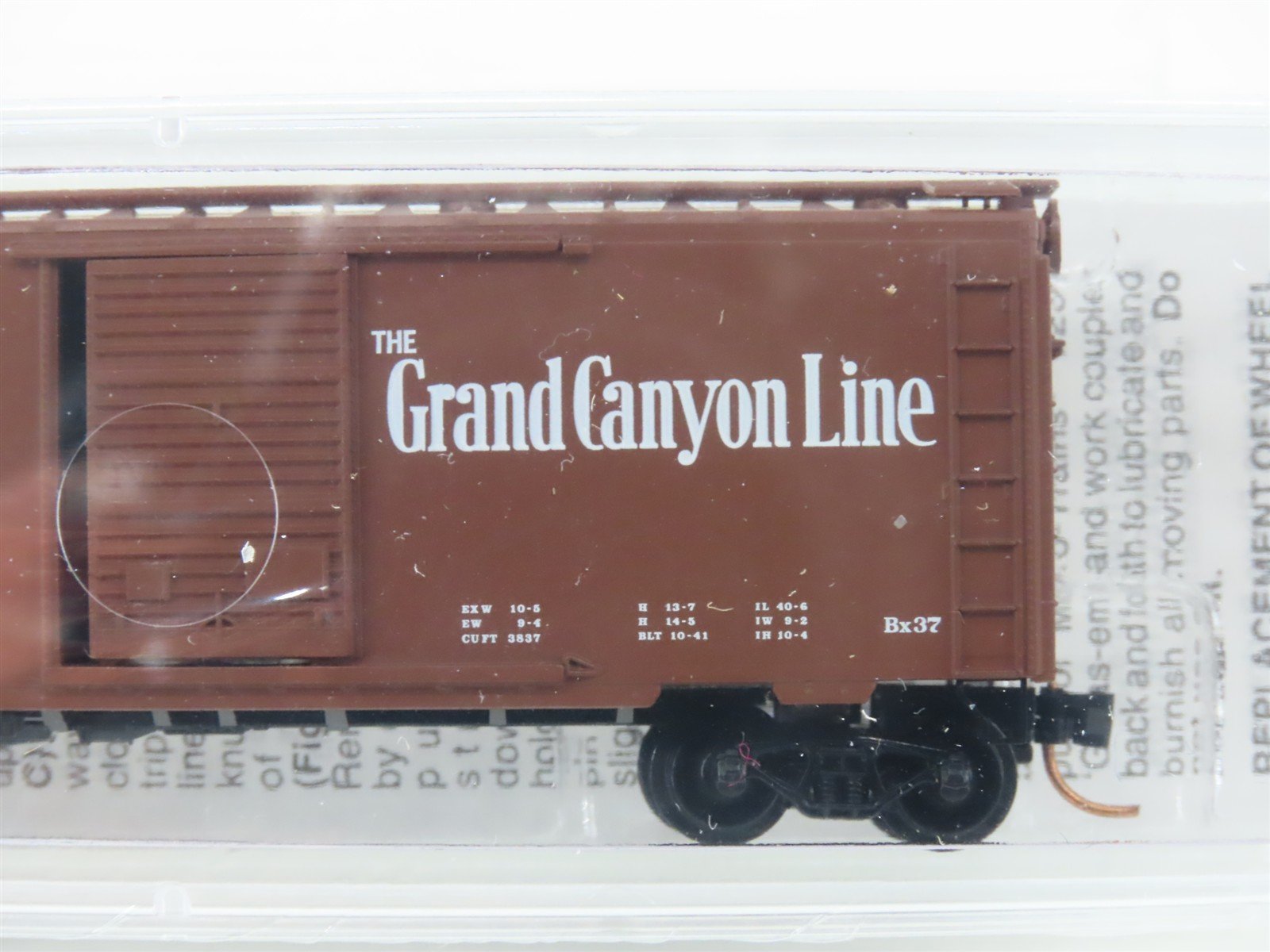 N Scale Micro-Trains MTL 20060 ATSF Santa Fe Grand Canyon 40' Box Car #143582
