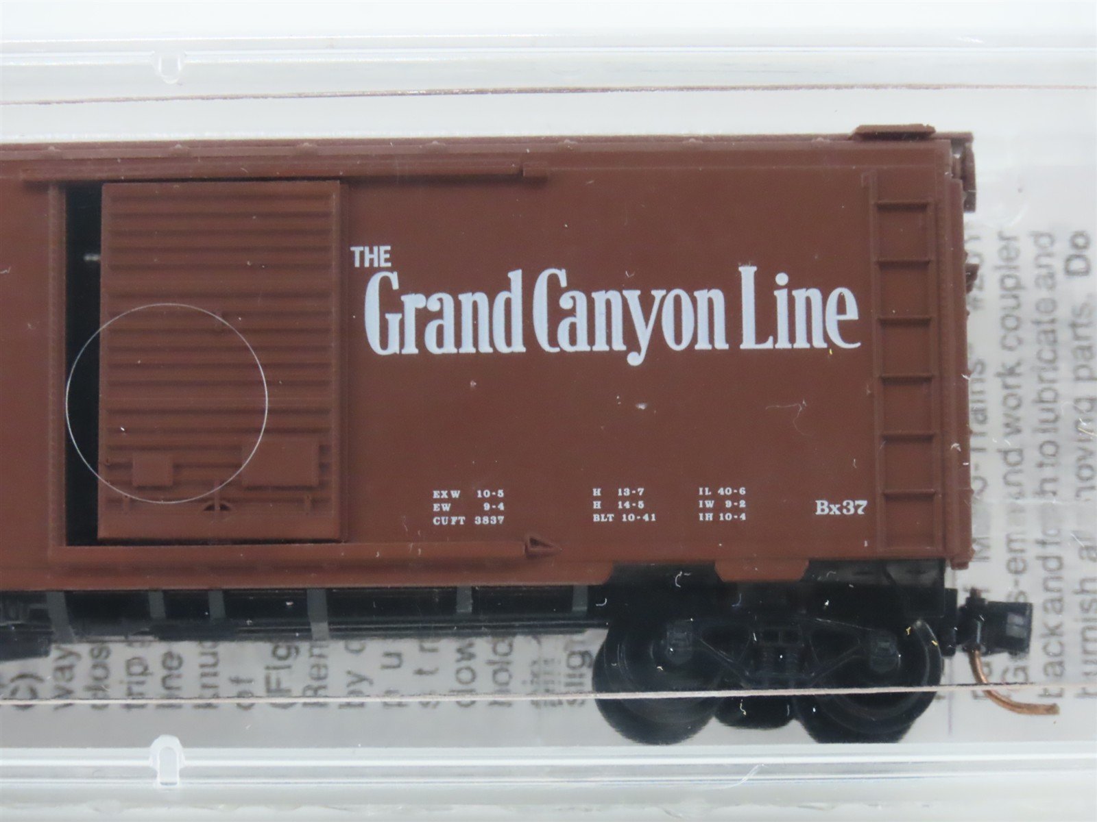 N Scale Micro-Trains MTL 20060 ATSF Santa Fe Grand Canyon 40' Box Car #143582