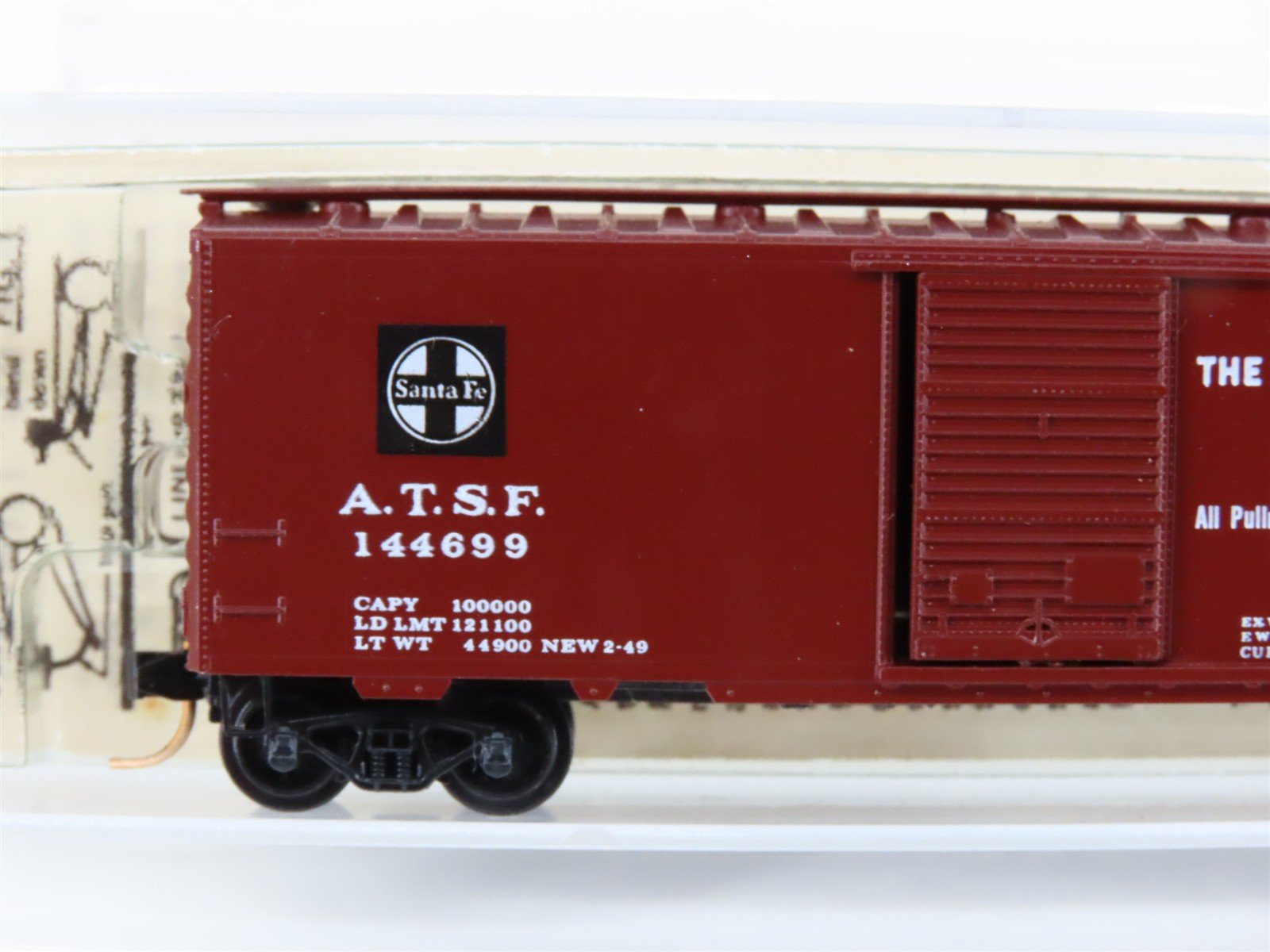 N Scale Kadee Micro-Trains MTL 20030 ATSF Santa Fe Chief 40' Box Car #144699