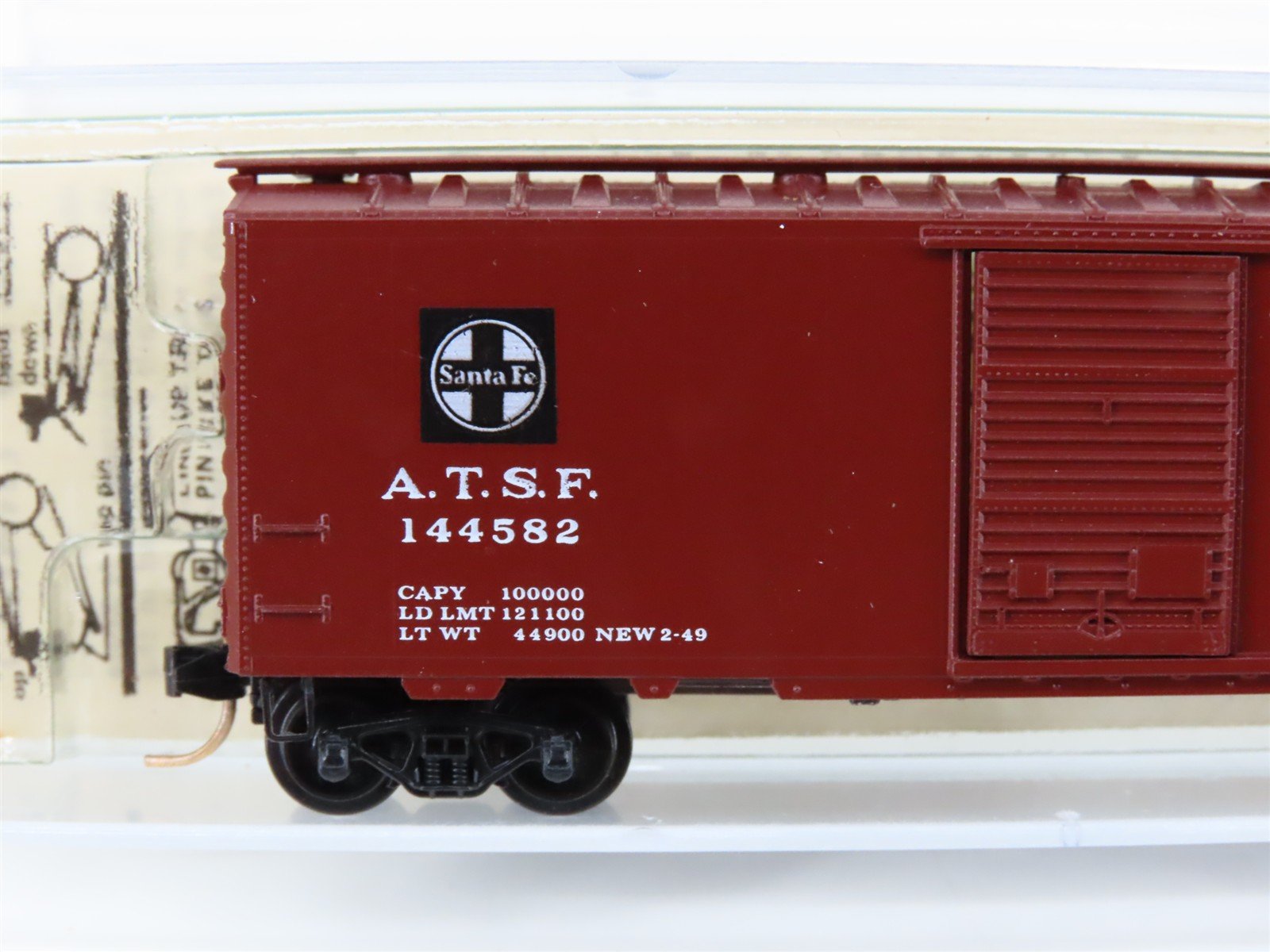 N Scale Kadee Micro-Trains MTL 20040 ATSF Santa Fe El Capitan 40' Boxcar #144582