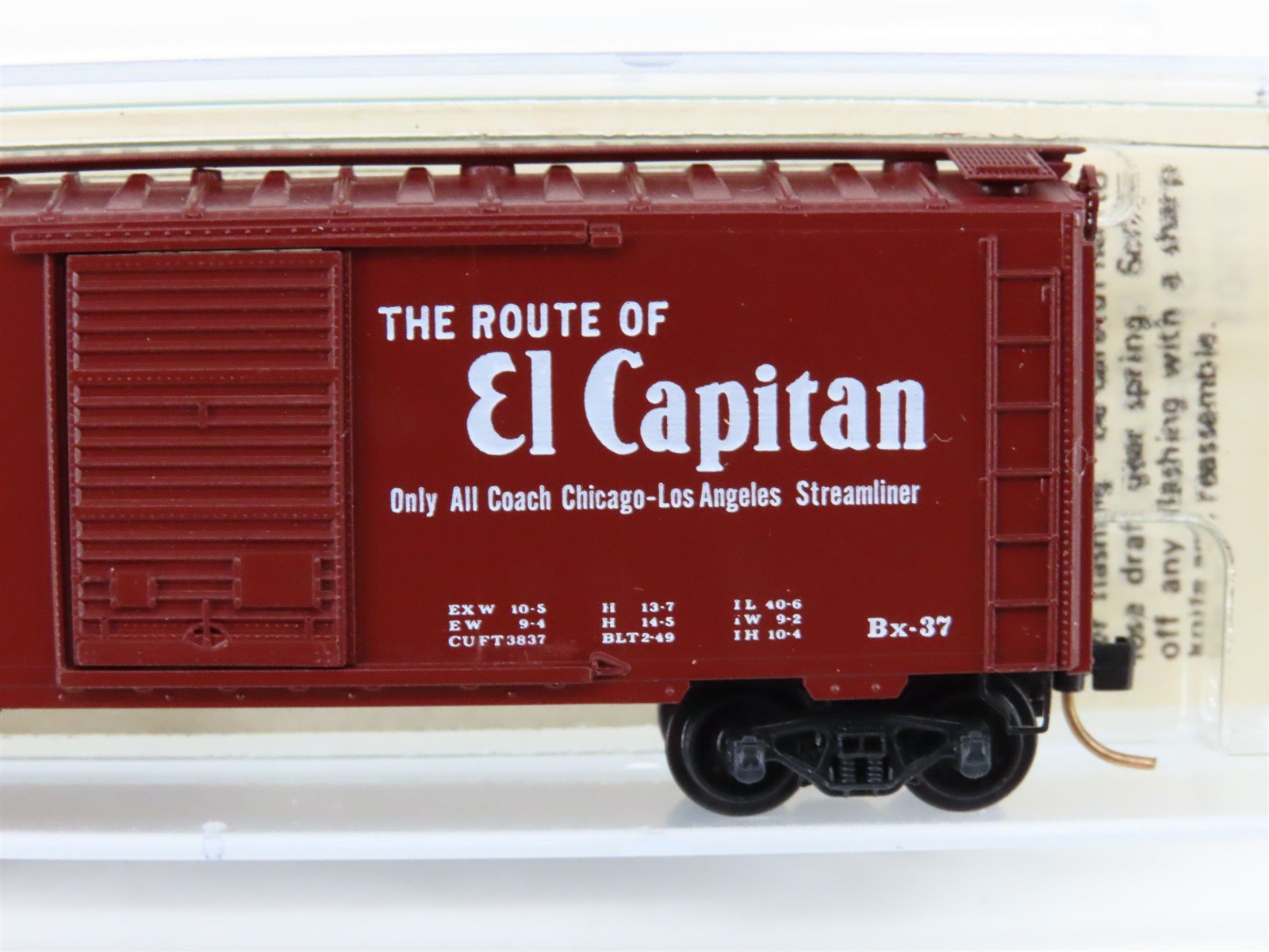 N Scale Kadee Micro-Trains MTL 20040 ATSF Santa Fe El Capitan 40' Boxcar #144582