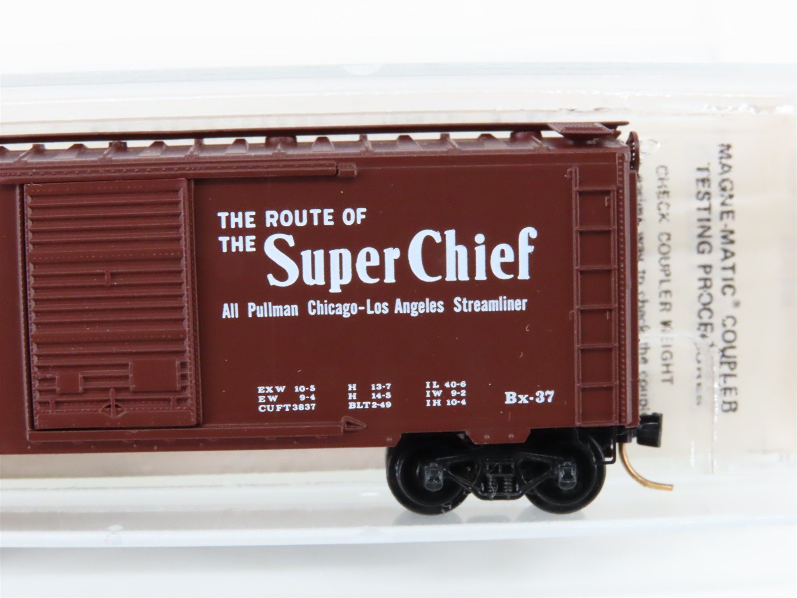 N Kadee Micro-Trains MTL 20020 ATSF Santa Fe Super Chief 40' Box Car #144572