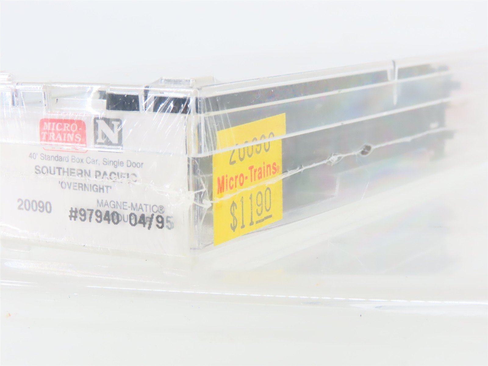 N Scale Micro-Trains MTL 20090 SP Southern Pacific Overnight 40' Box Car #97940