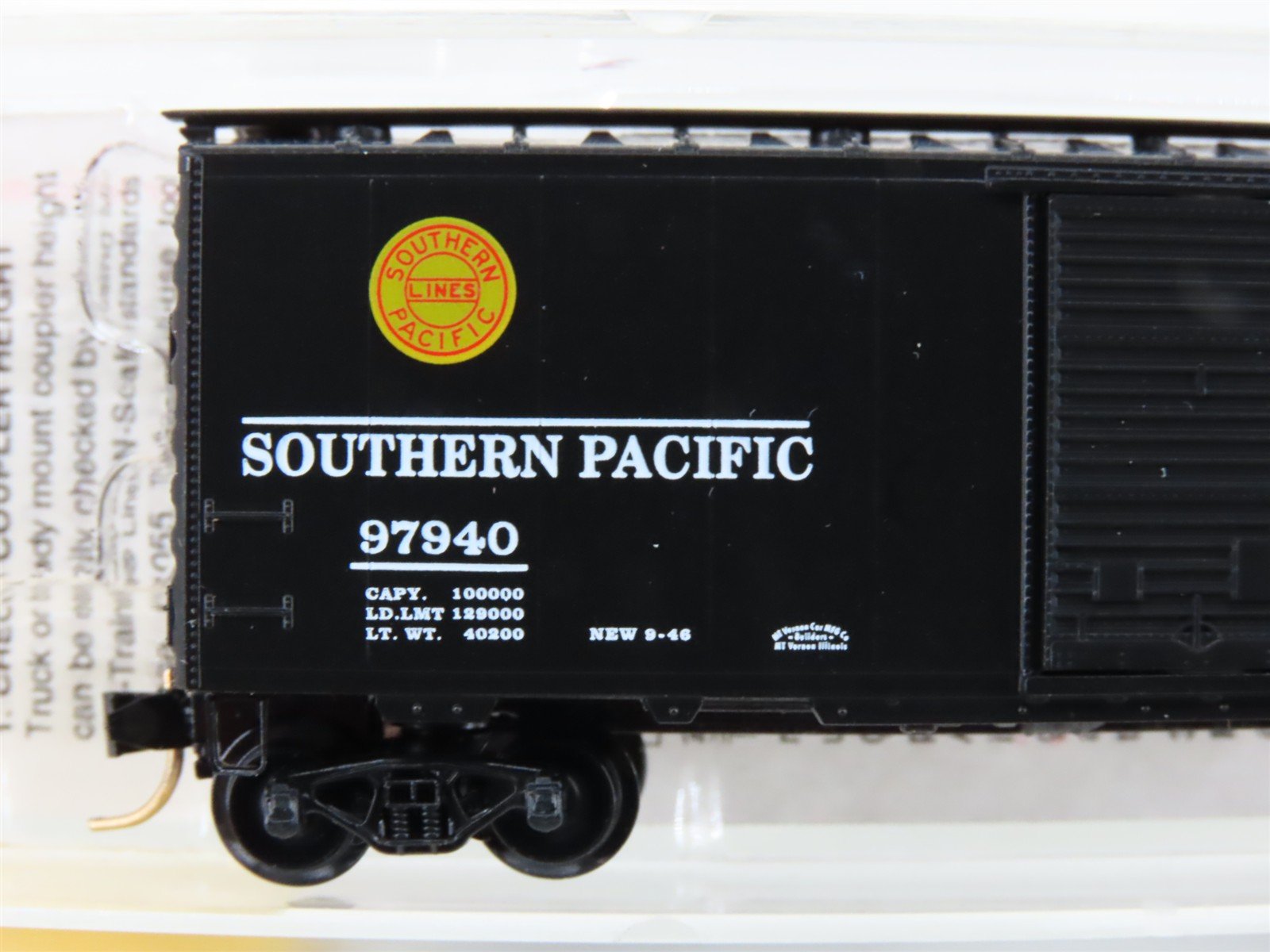 N Scale Micro-Trains MTL 20090 SP Southern Pacific Overnight 40' Box Car #97940